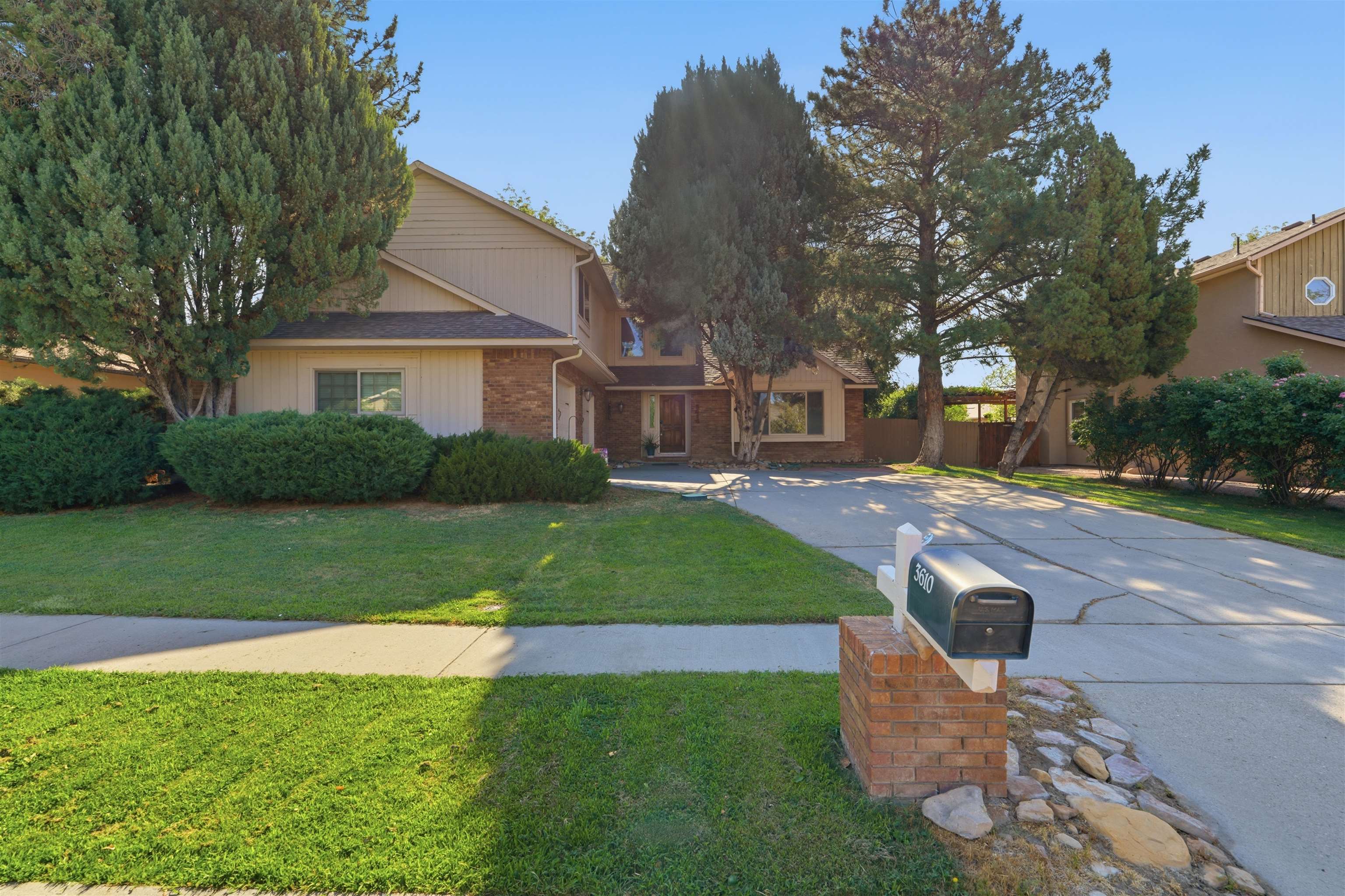 3610 Applewood Street Property Photo 3