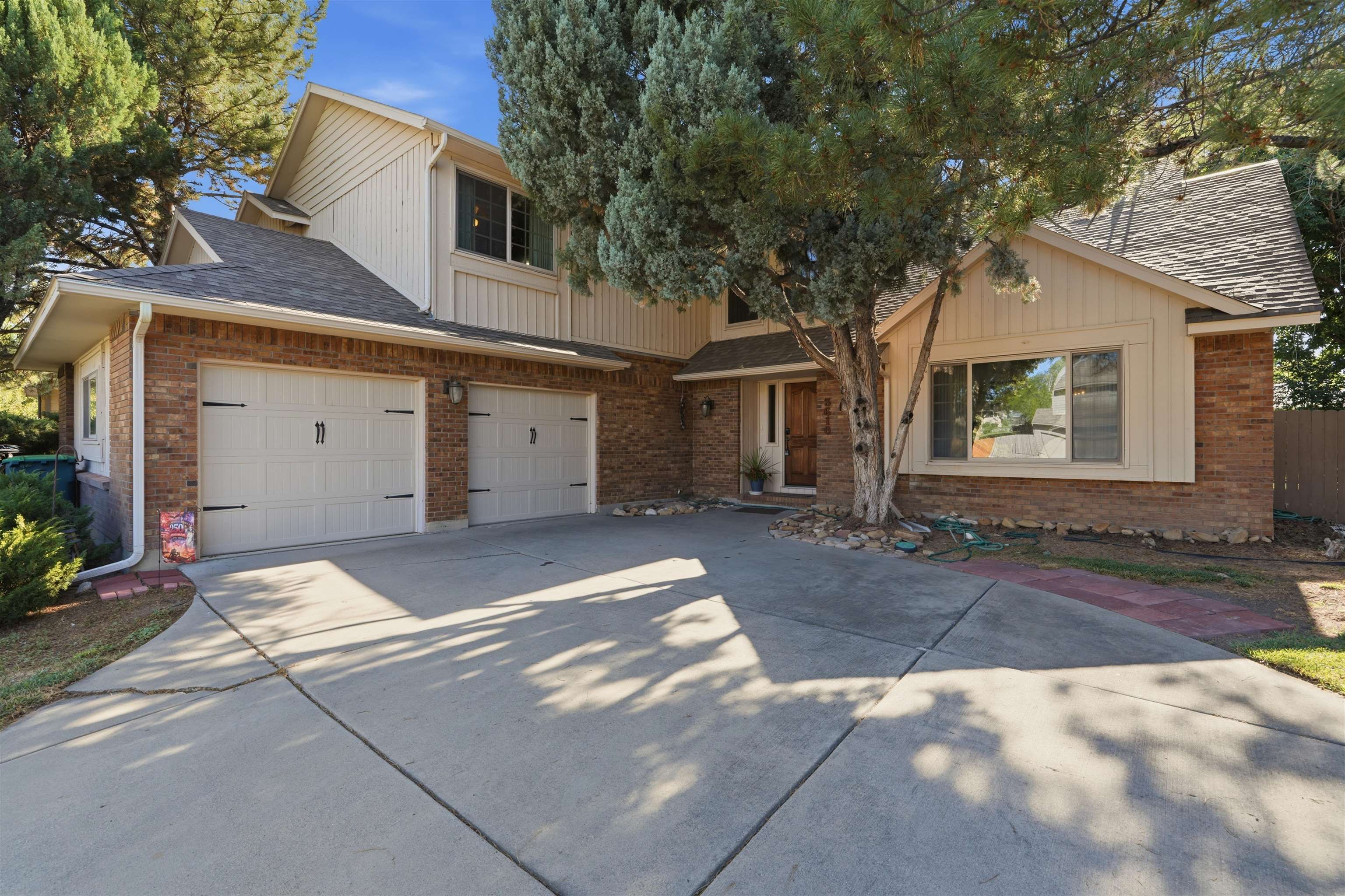 3610 Applewood Street Property Photo 4