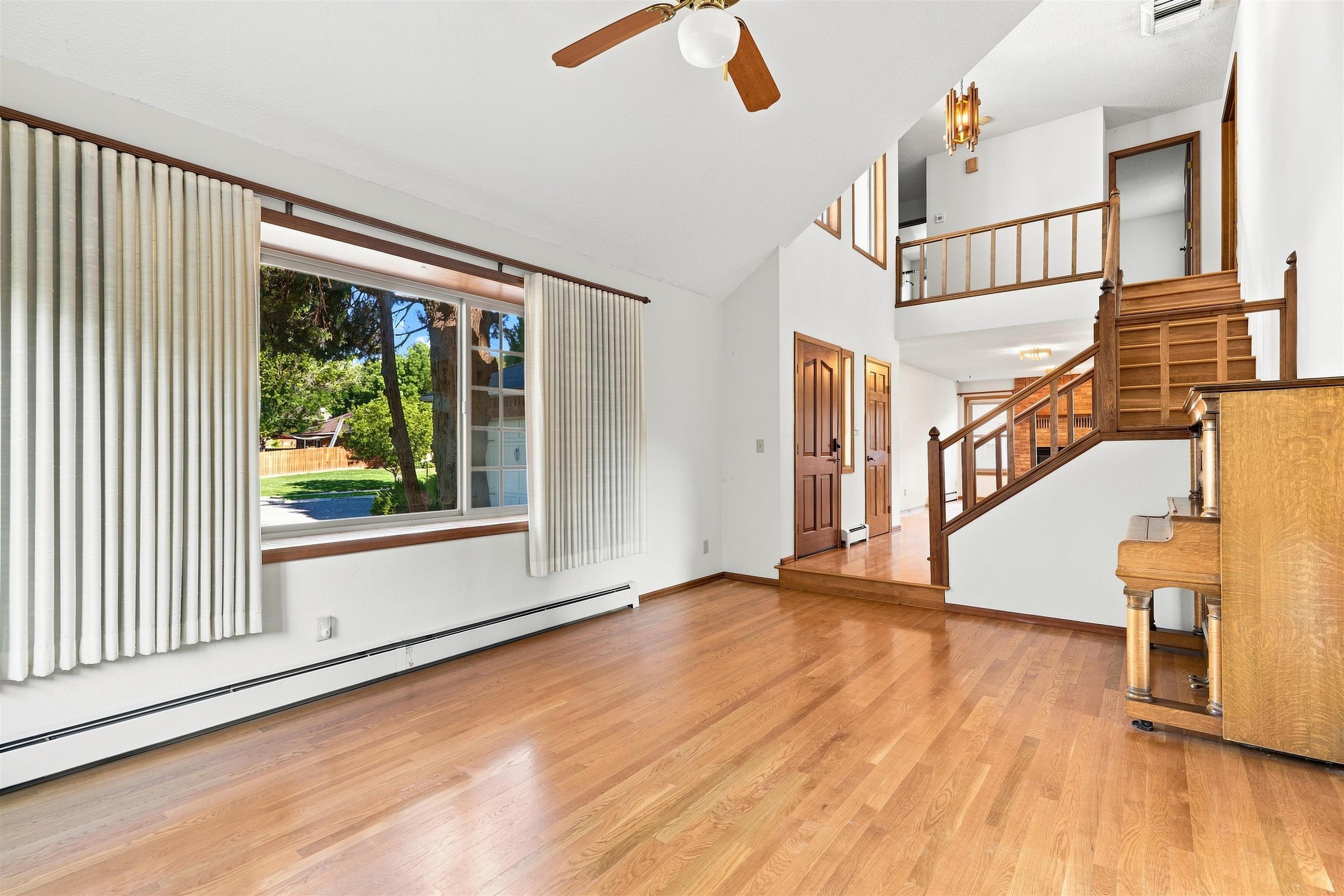 3610 Applewood Street Property Photo 5