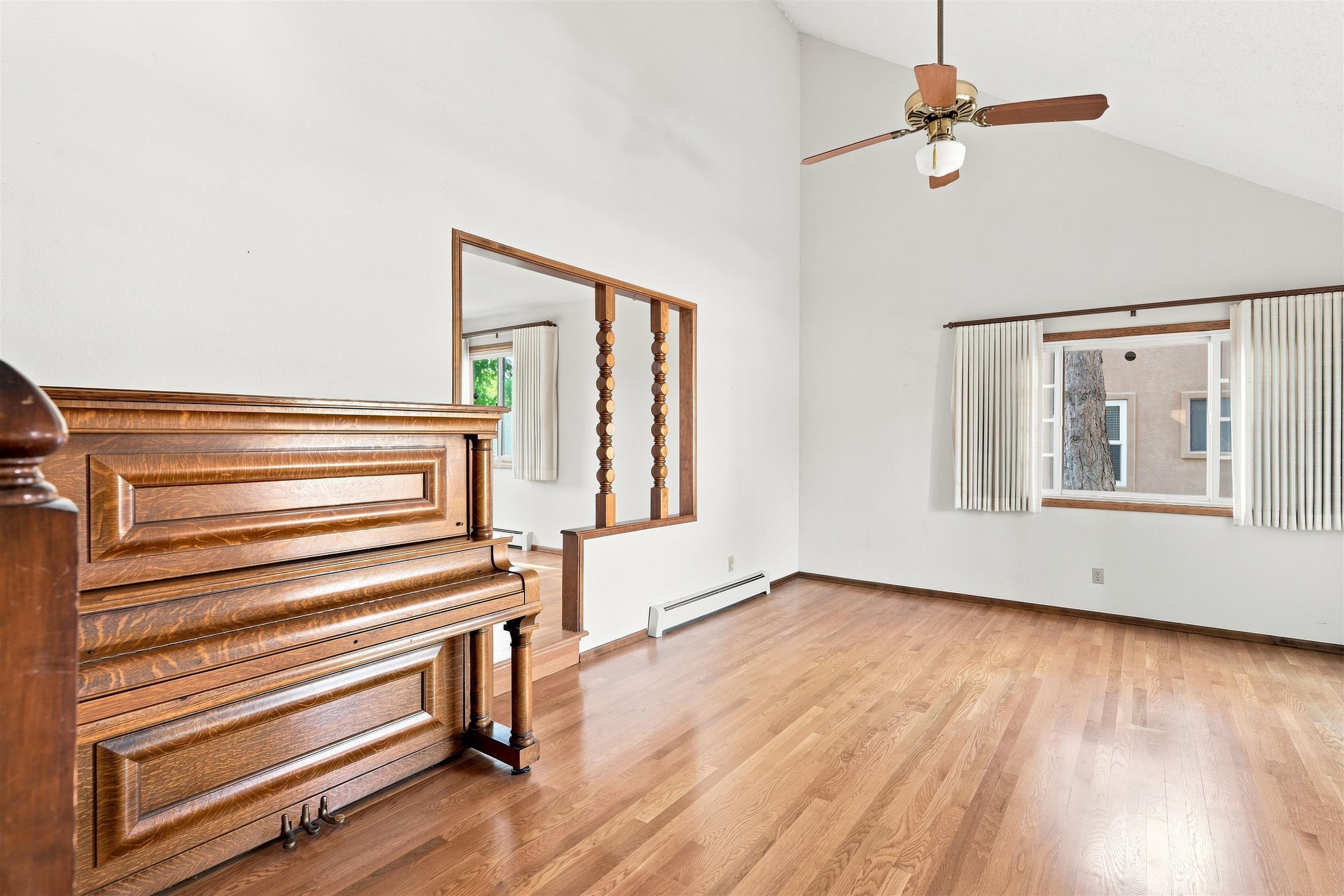 3610 Applewood Street Property Photo 6
