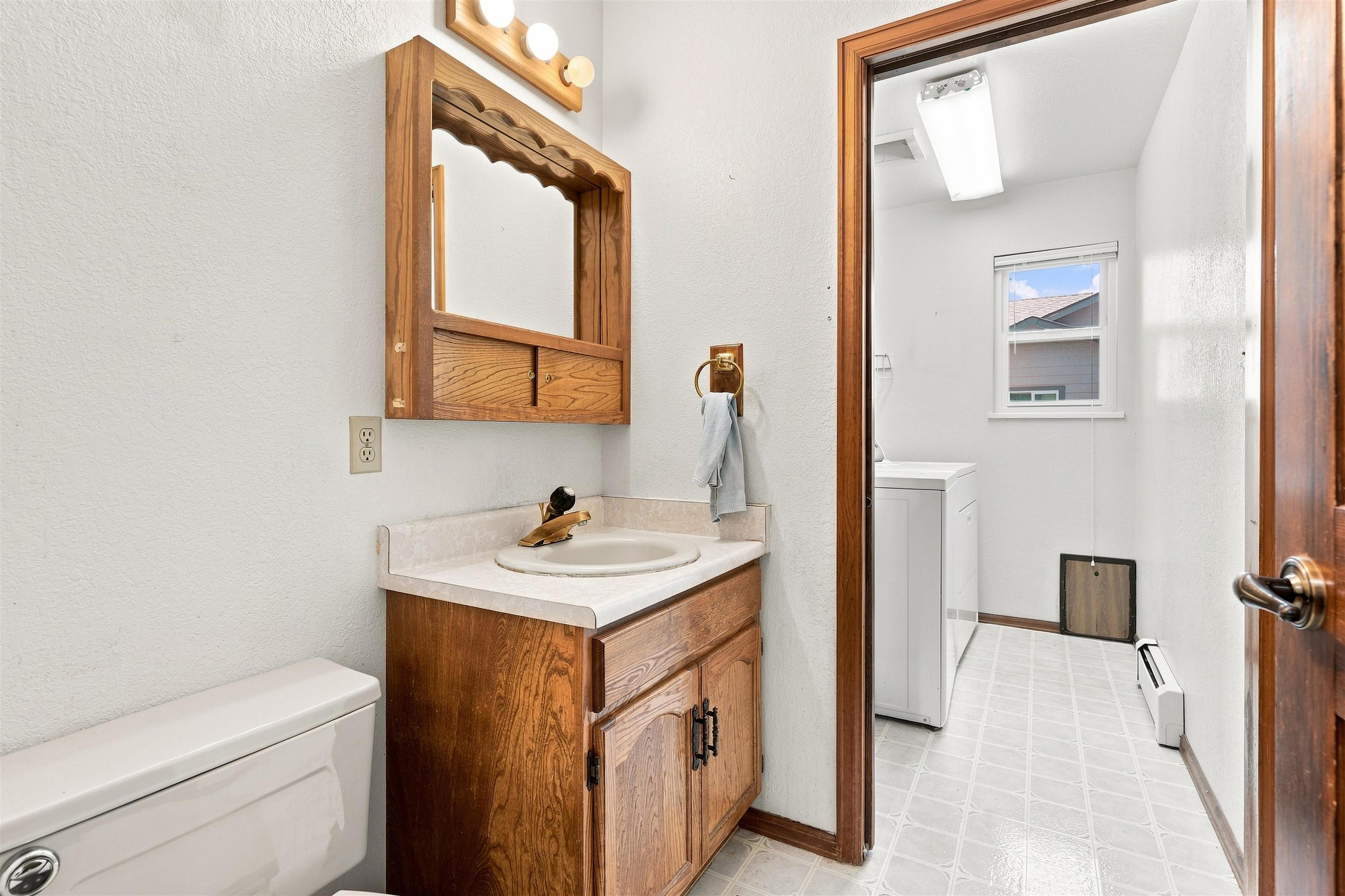 3610 Applewood Street Property Photo 9