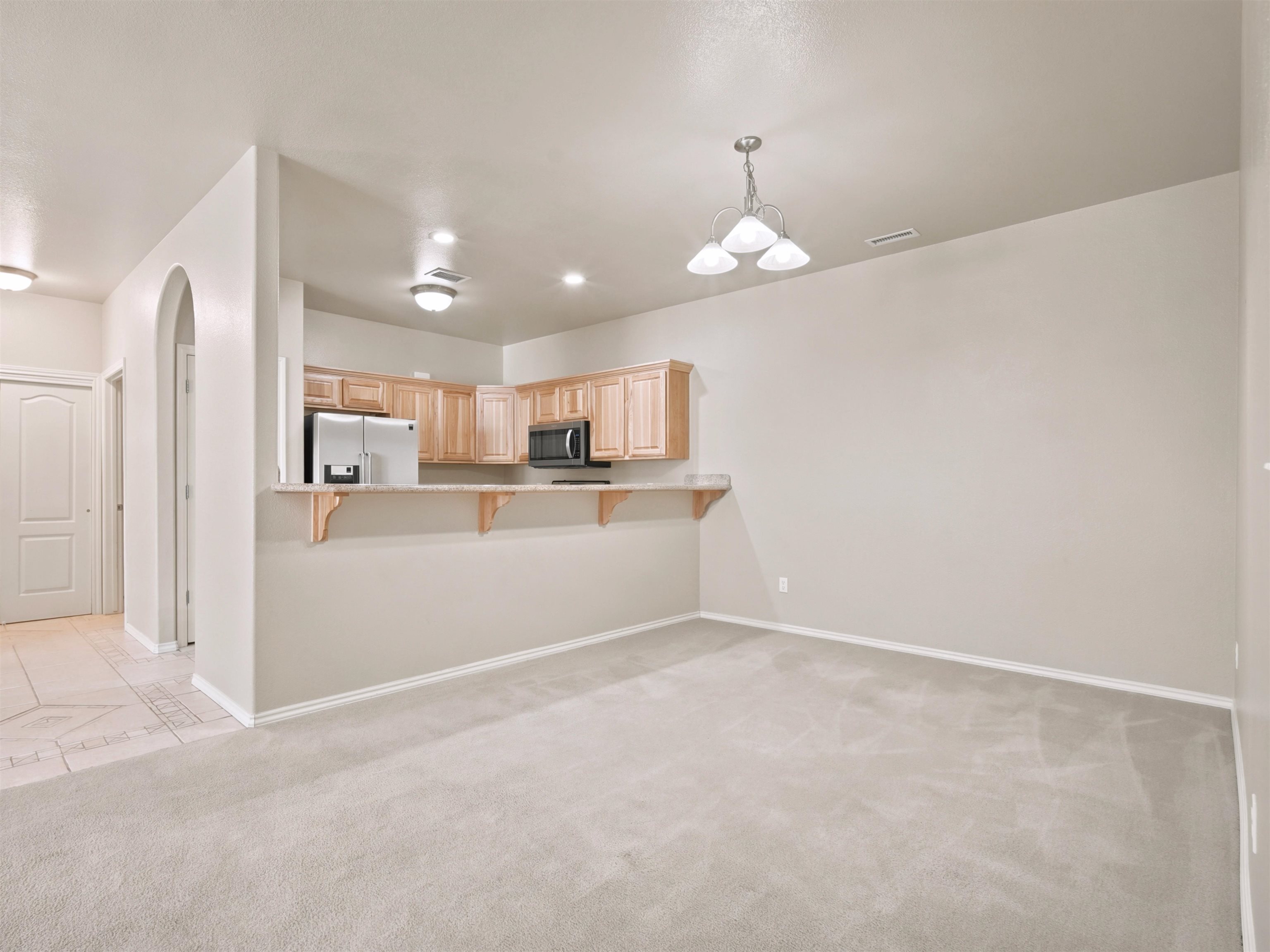 583 1/2 Willoughby Street Property Photo 11