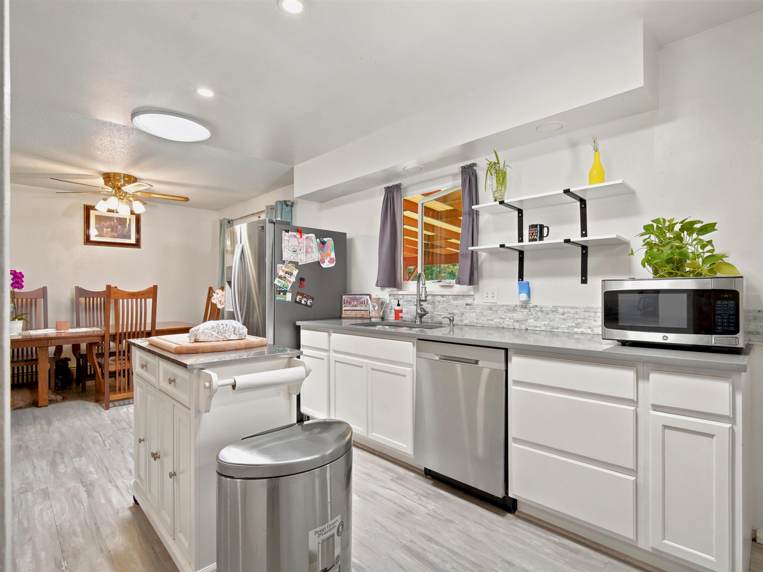 562 Normandy Drive Property Photo 11