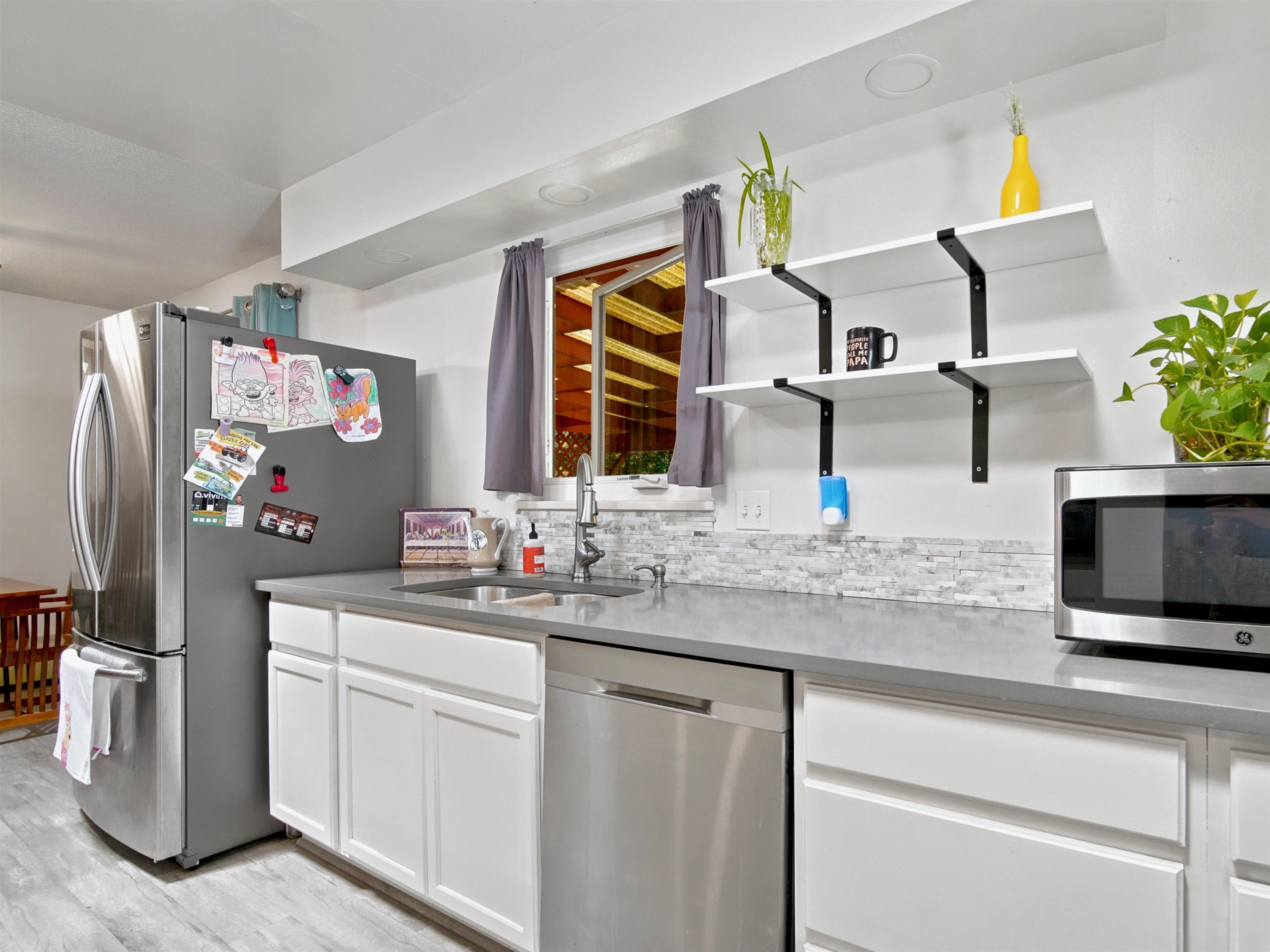562 Normandy Drive Property Photo 14
