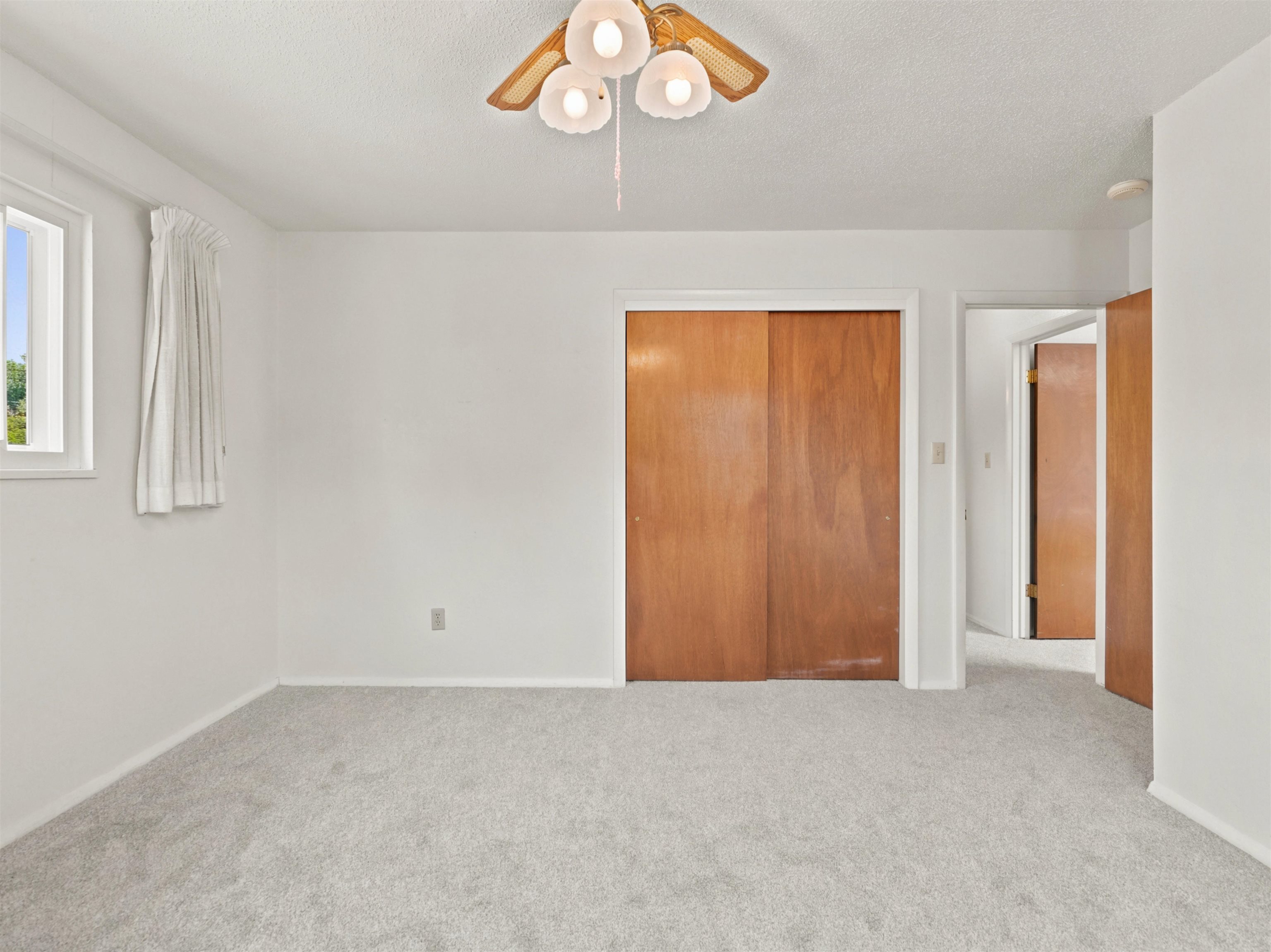 562 Normandy Drive Property Photo 22