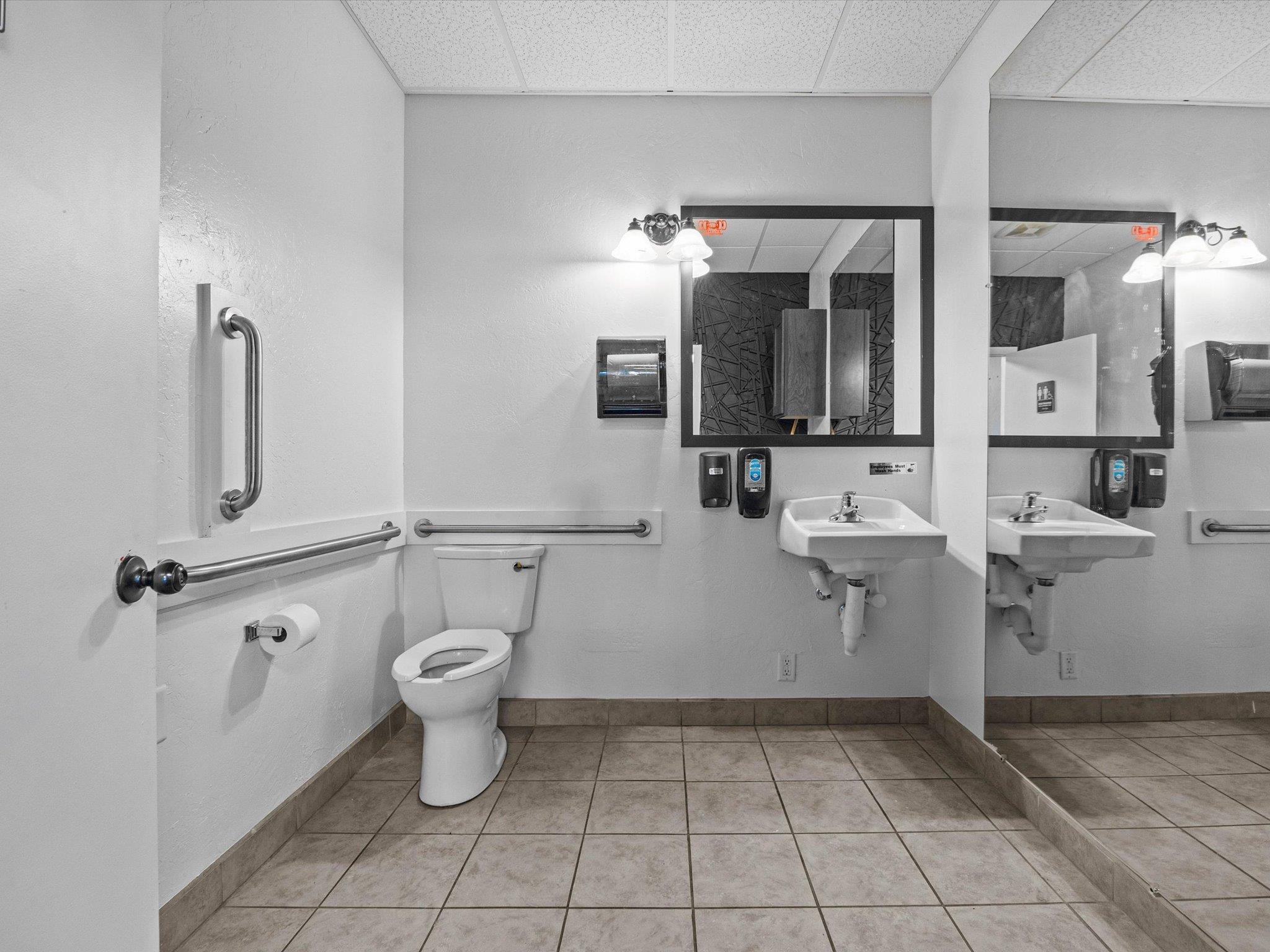 2923 North Avenue Property Photo 14