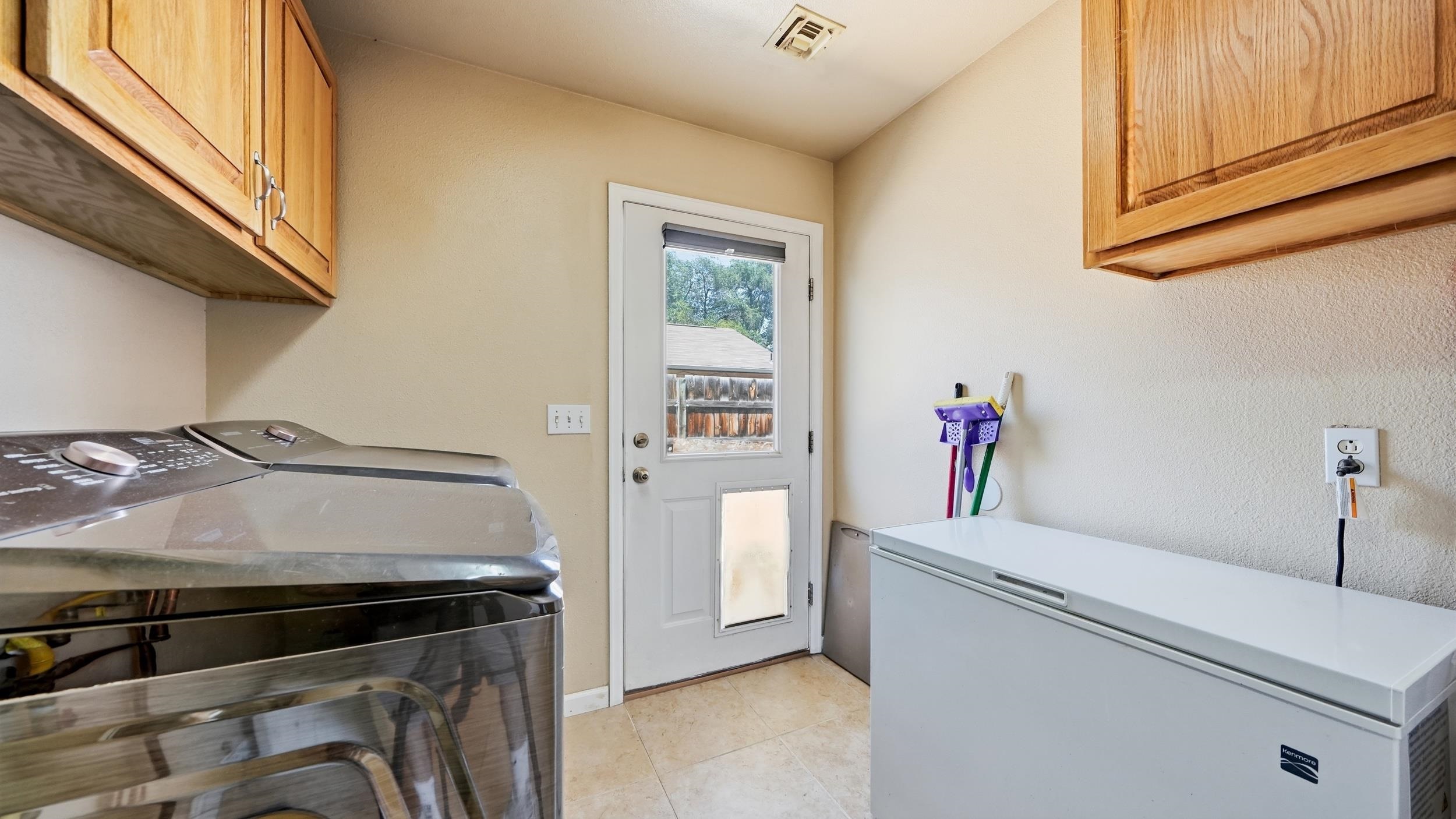 815 E Harrison Avenue Property Photo 17