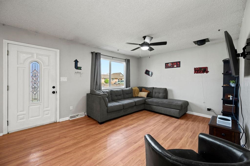 486 Royal Ann Way Property Photo 5