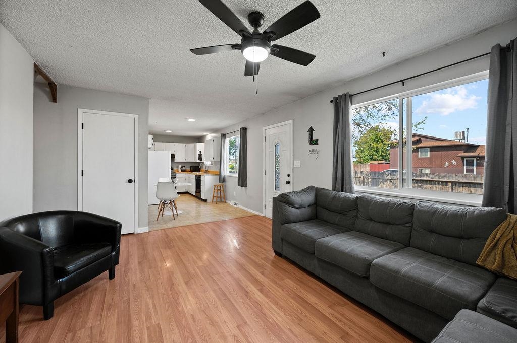 486 Royal Ann Way Property Photo 6