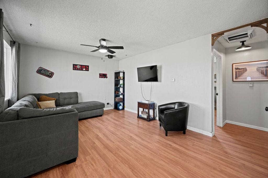 486 Royal Ann Way Property Photo 7