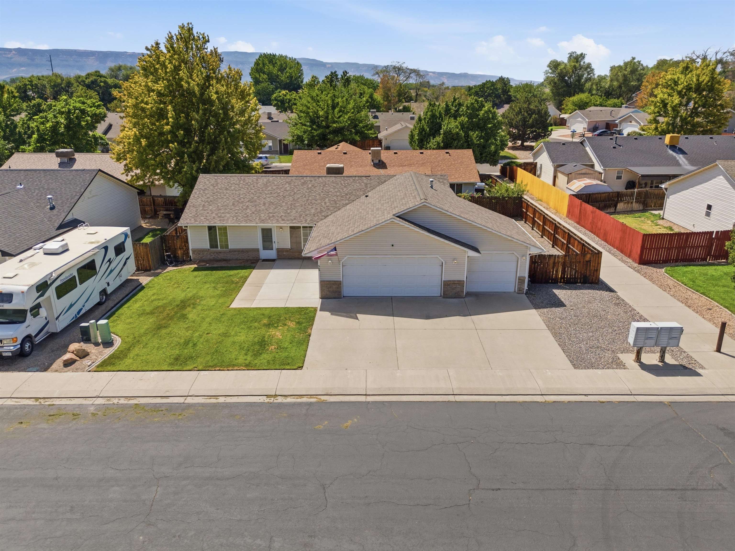669 Marshall Street Property Photo 1