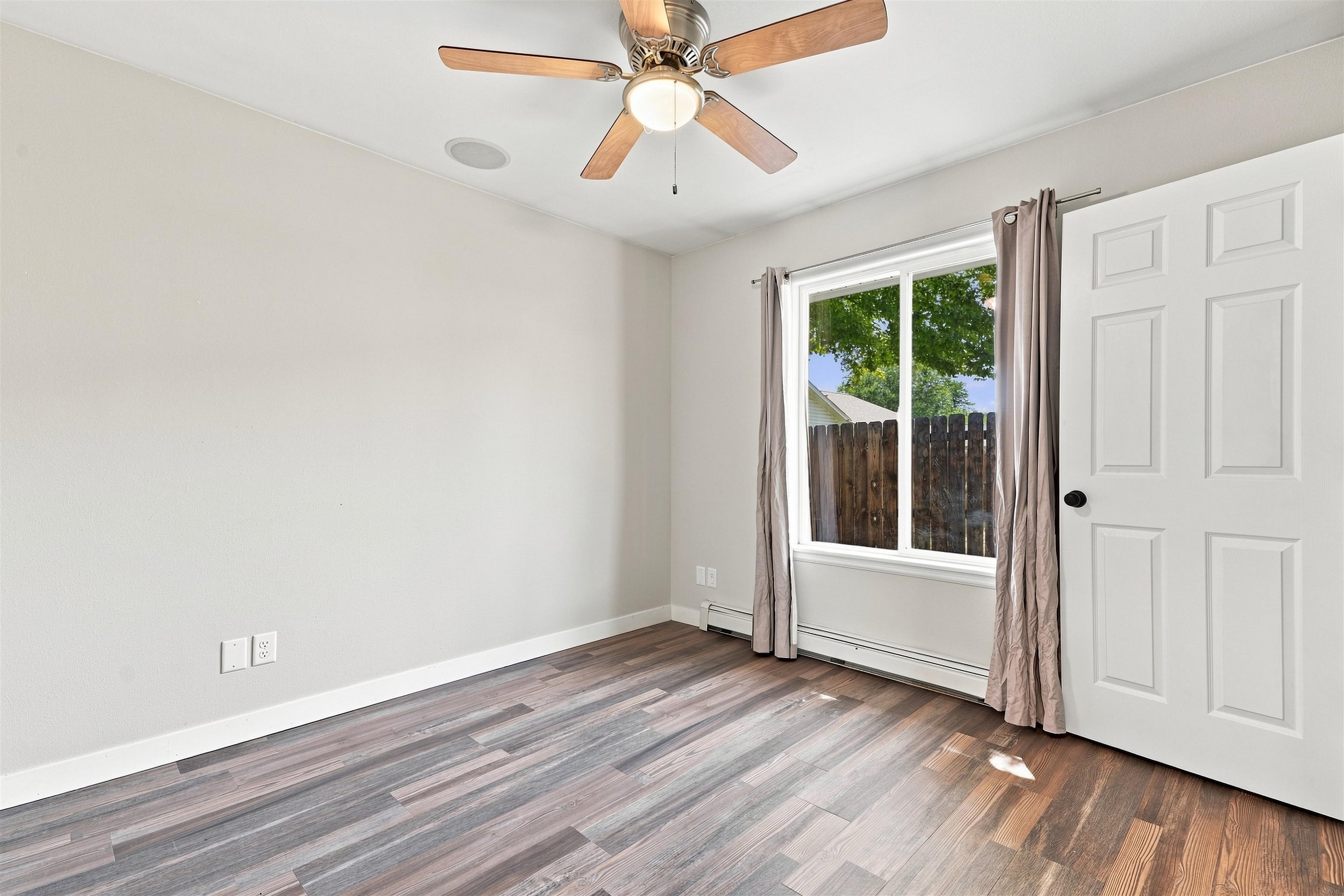 669 Marshall Street Property Photo 9