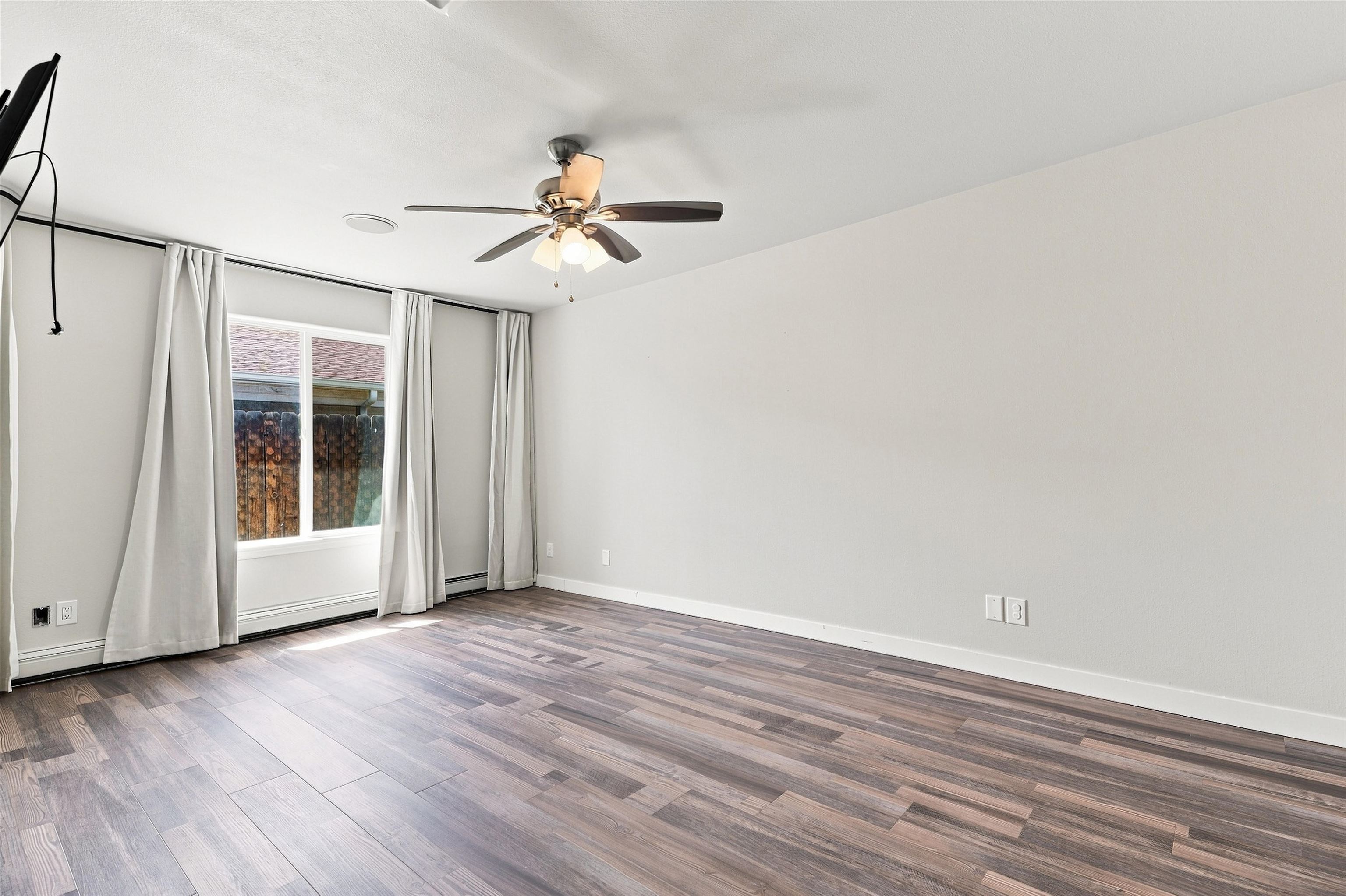 669 Marshall Street Property Photo 10