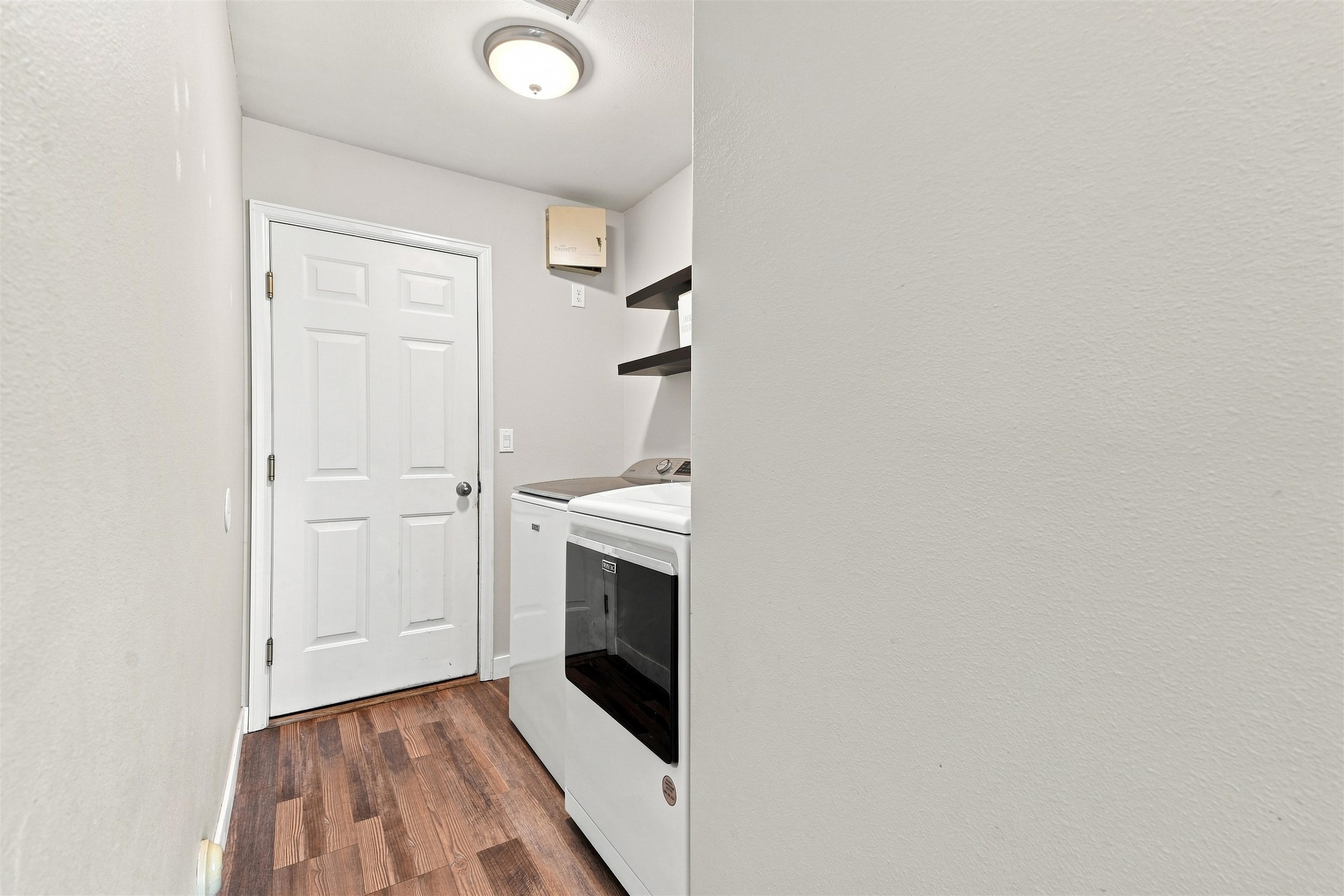 669 Marshall Street Property Photo 16
