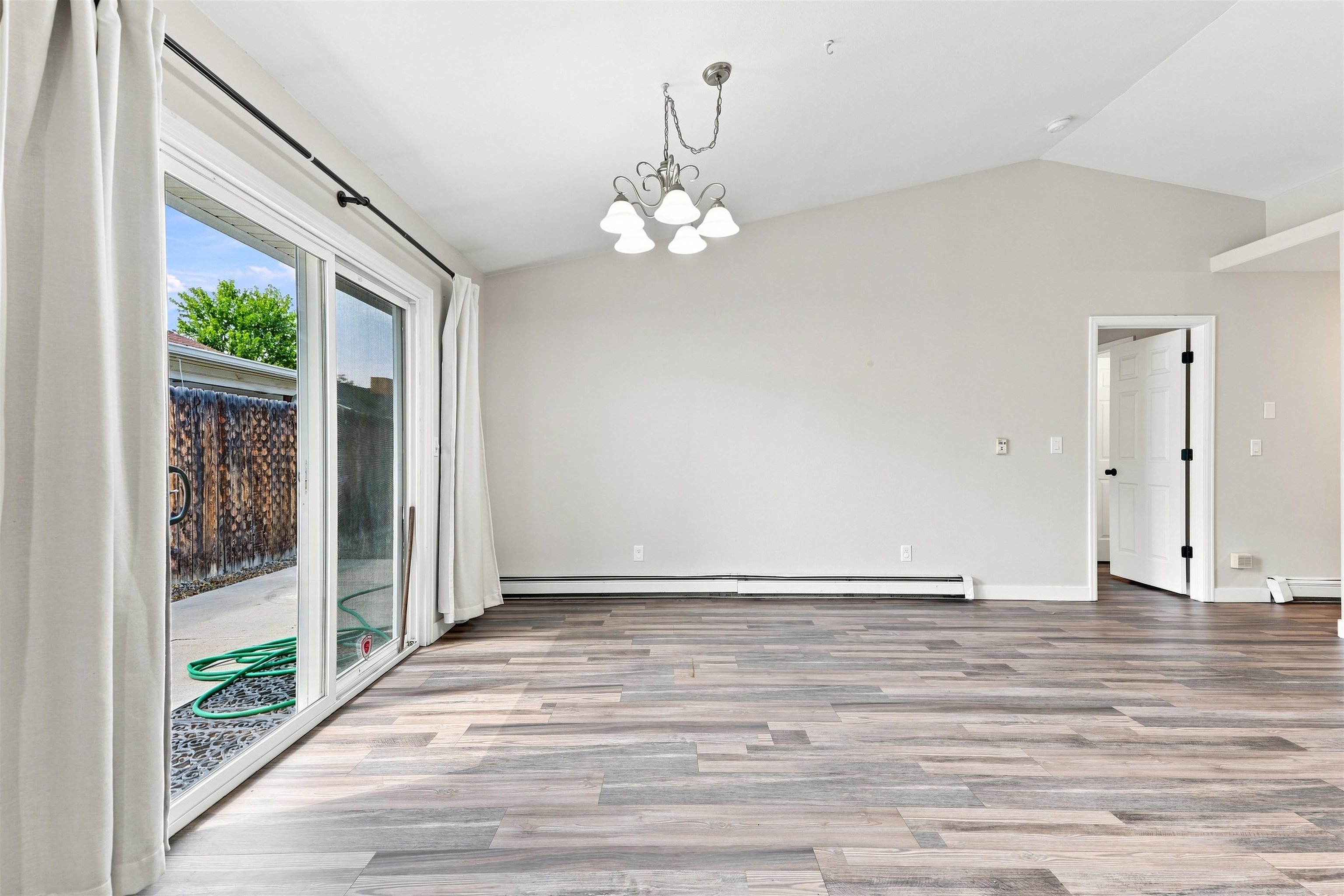 669 Marshall Street Property Photo 22