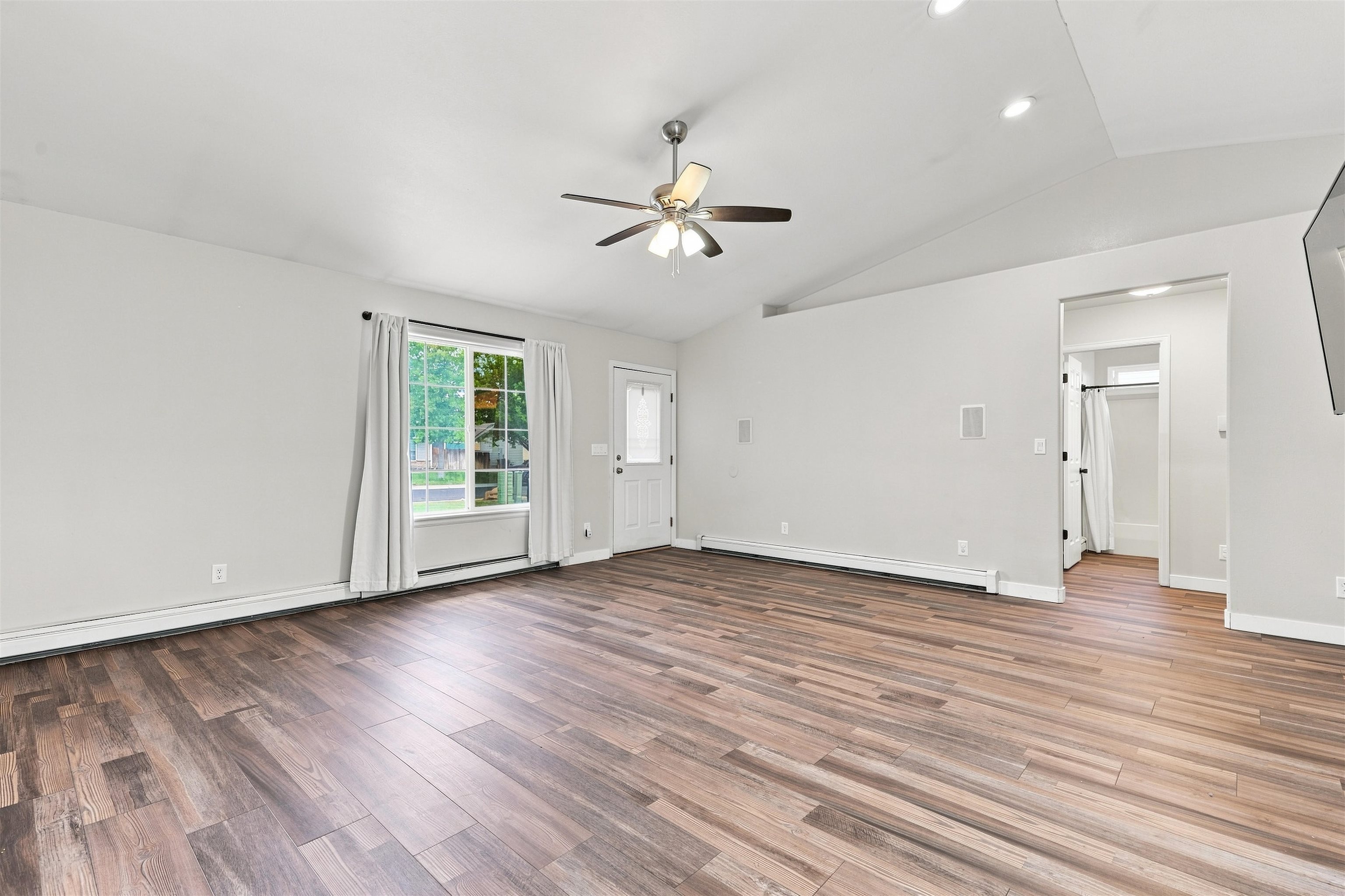 669 Marshall Street Property Photo 25