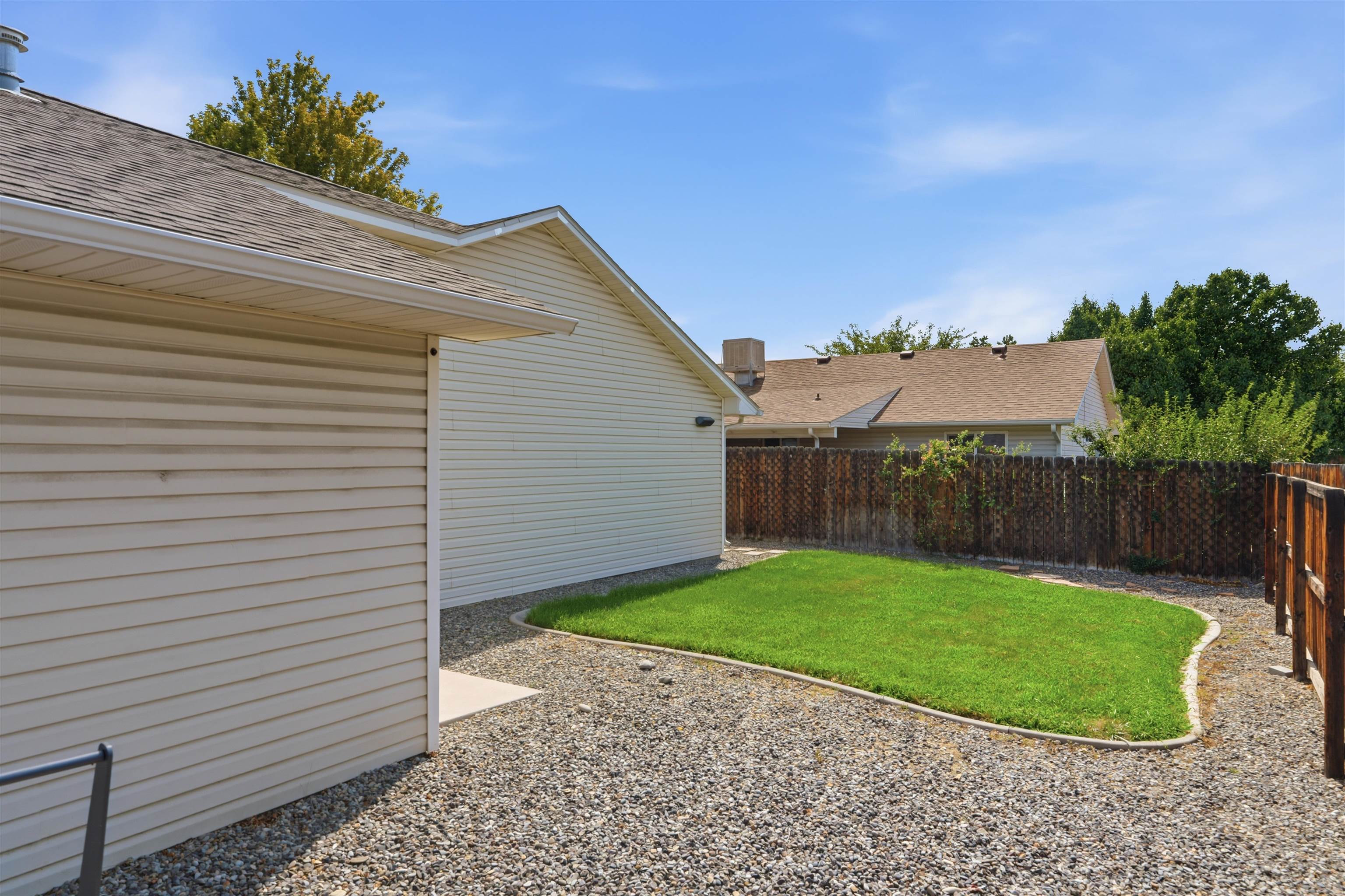 669 Marshall Street Property Photo 30