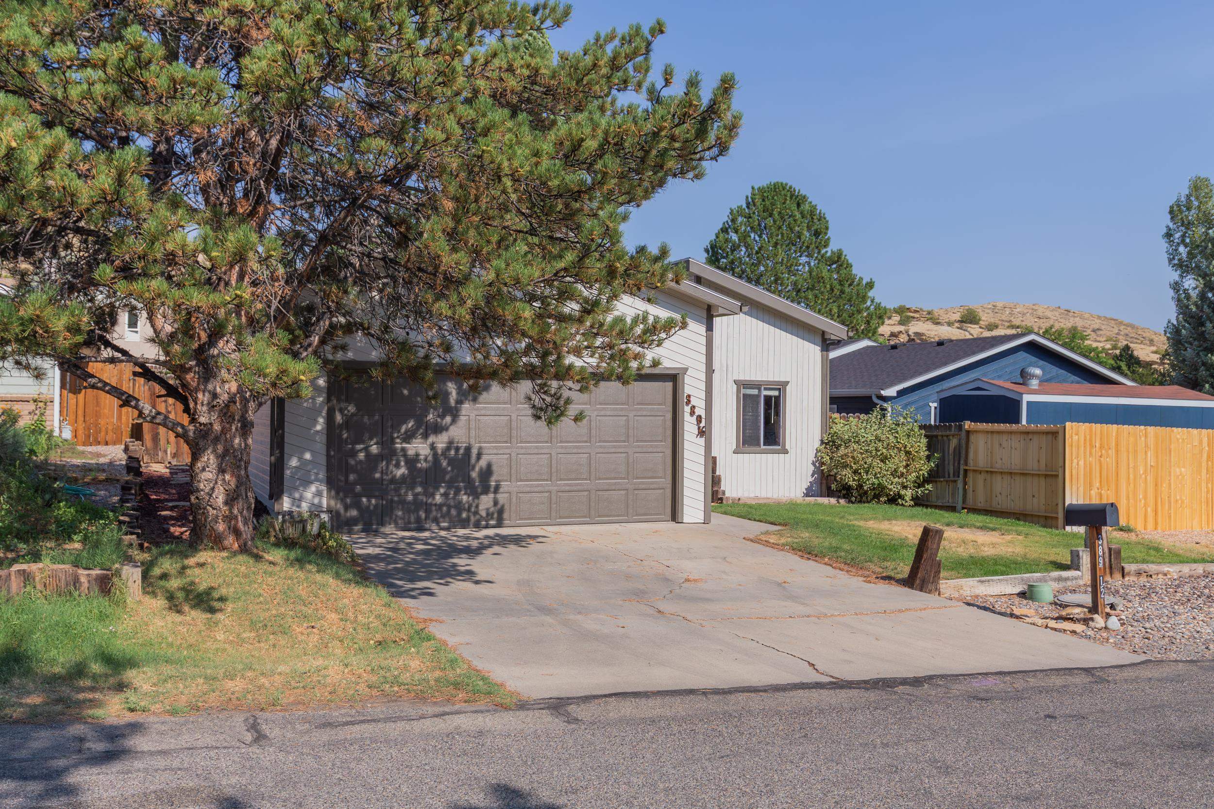 389 1/2 Ridge View Drive Property Photo 3