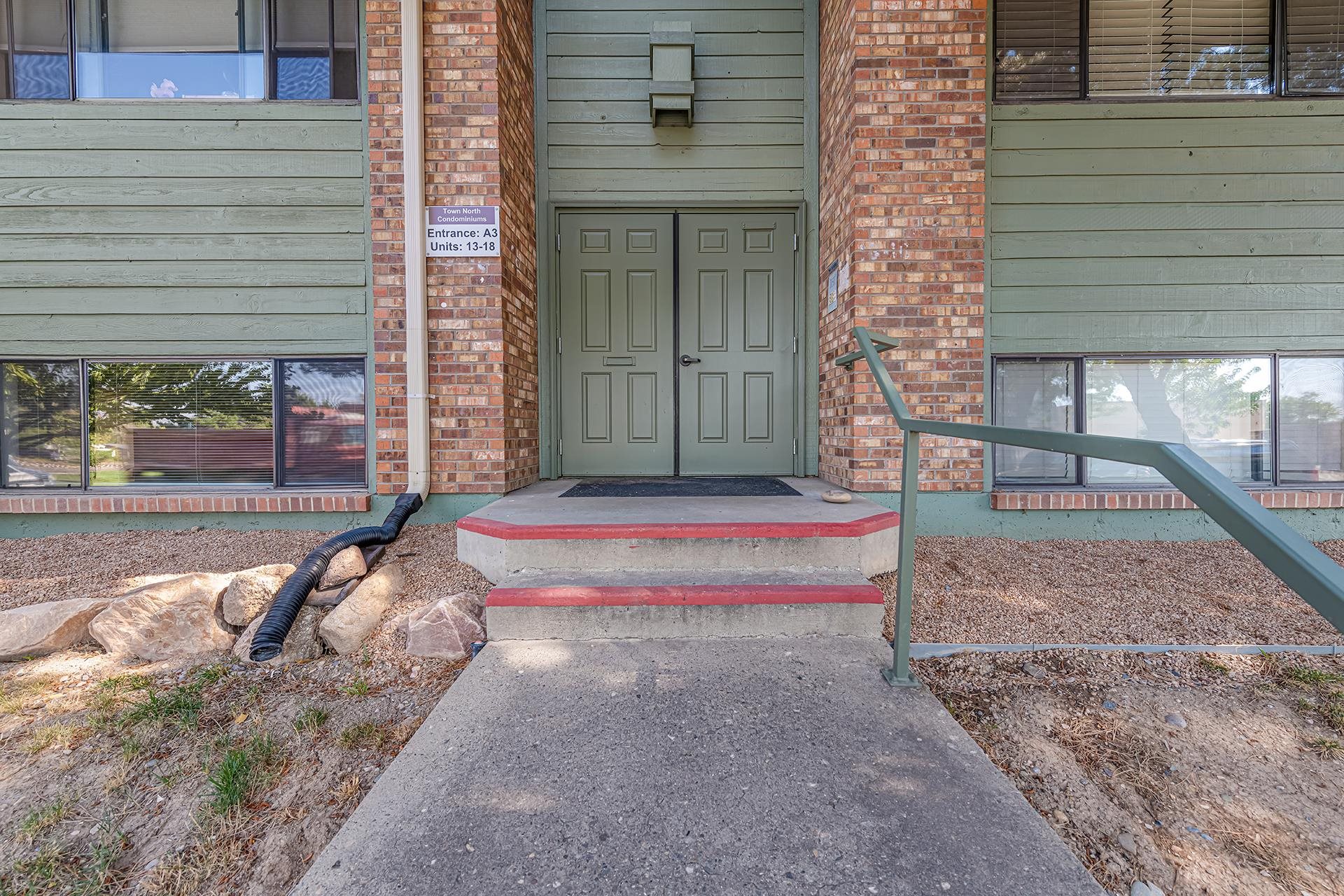 1140 Walnut Avenue Property Photo 2