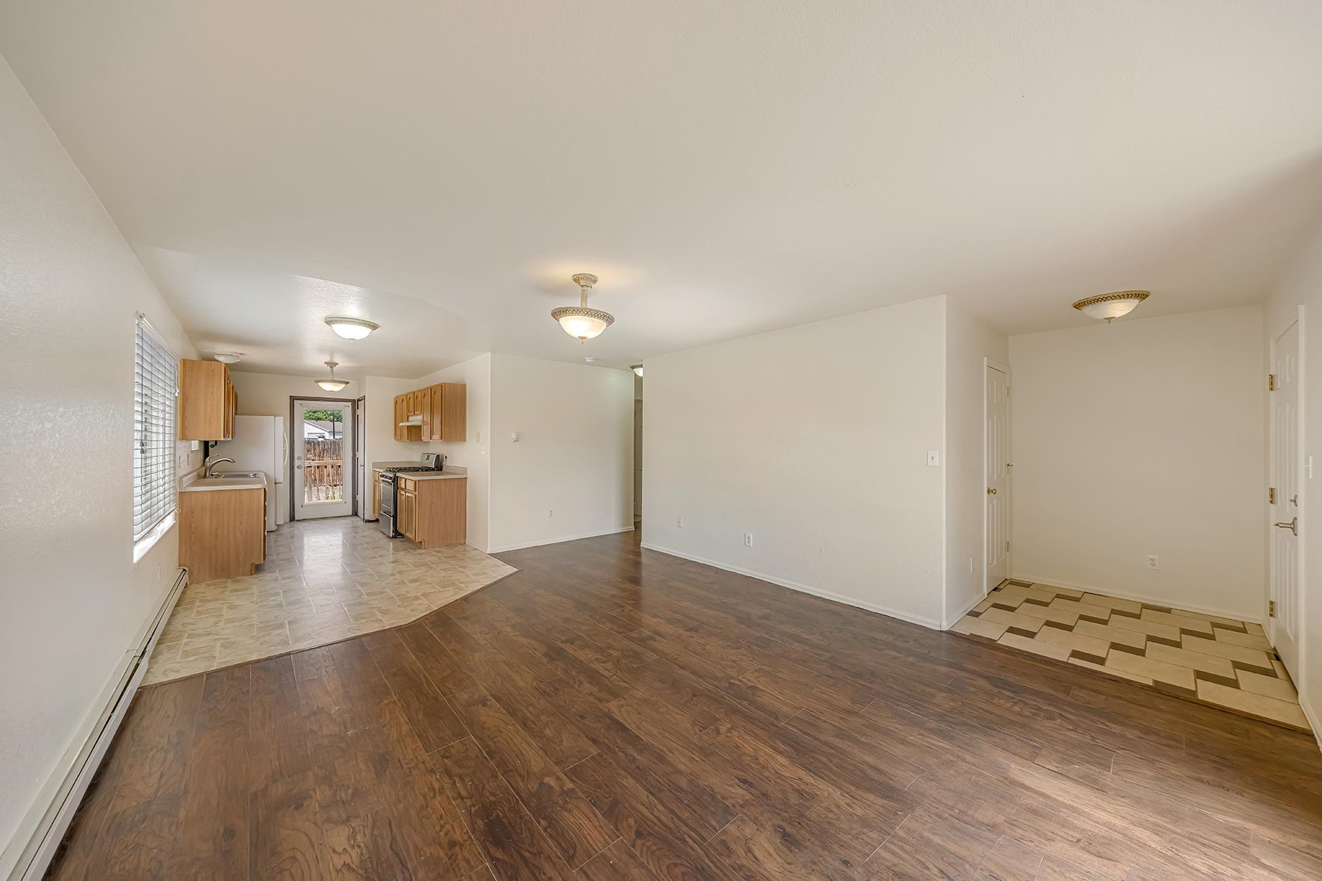 493 Aspen Grove Drive Property Photo 4