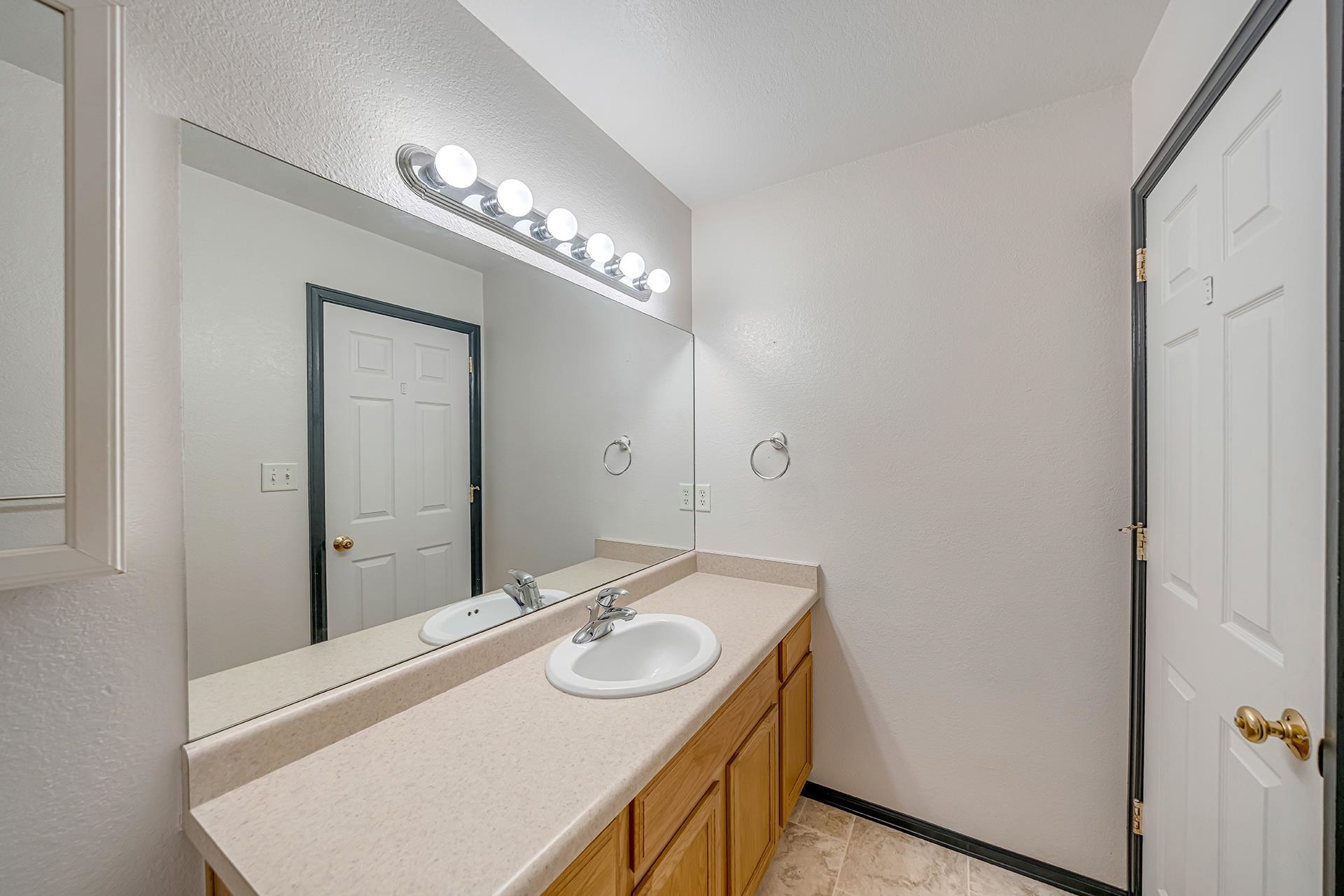 493 Aspen Grove Drive Property Photo 17