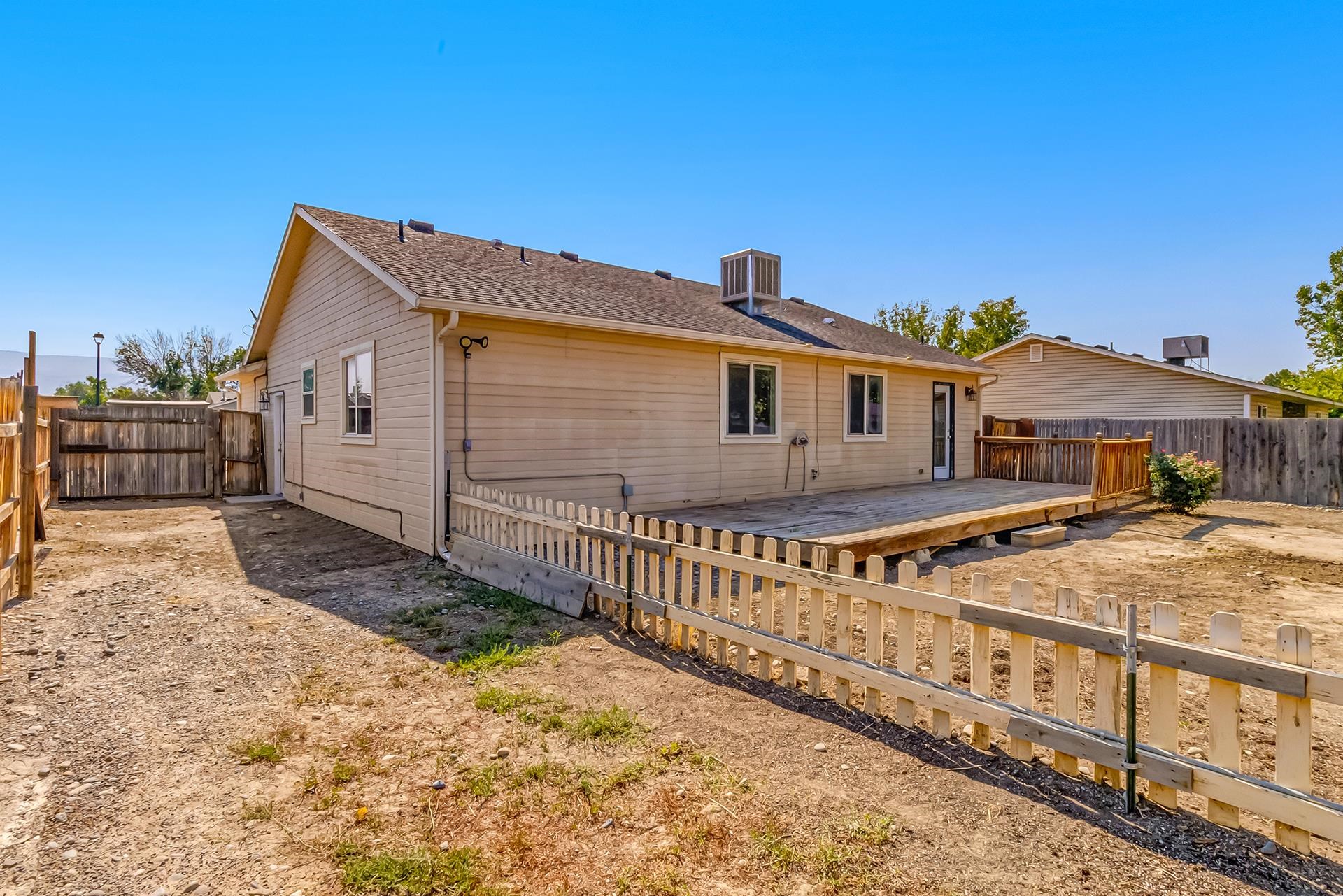 493 Aspen Grove Drive Property Photo 24