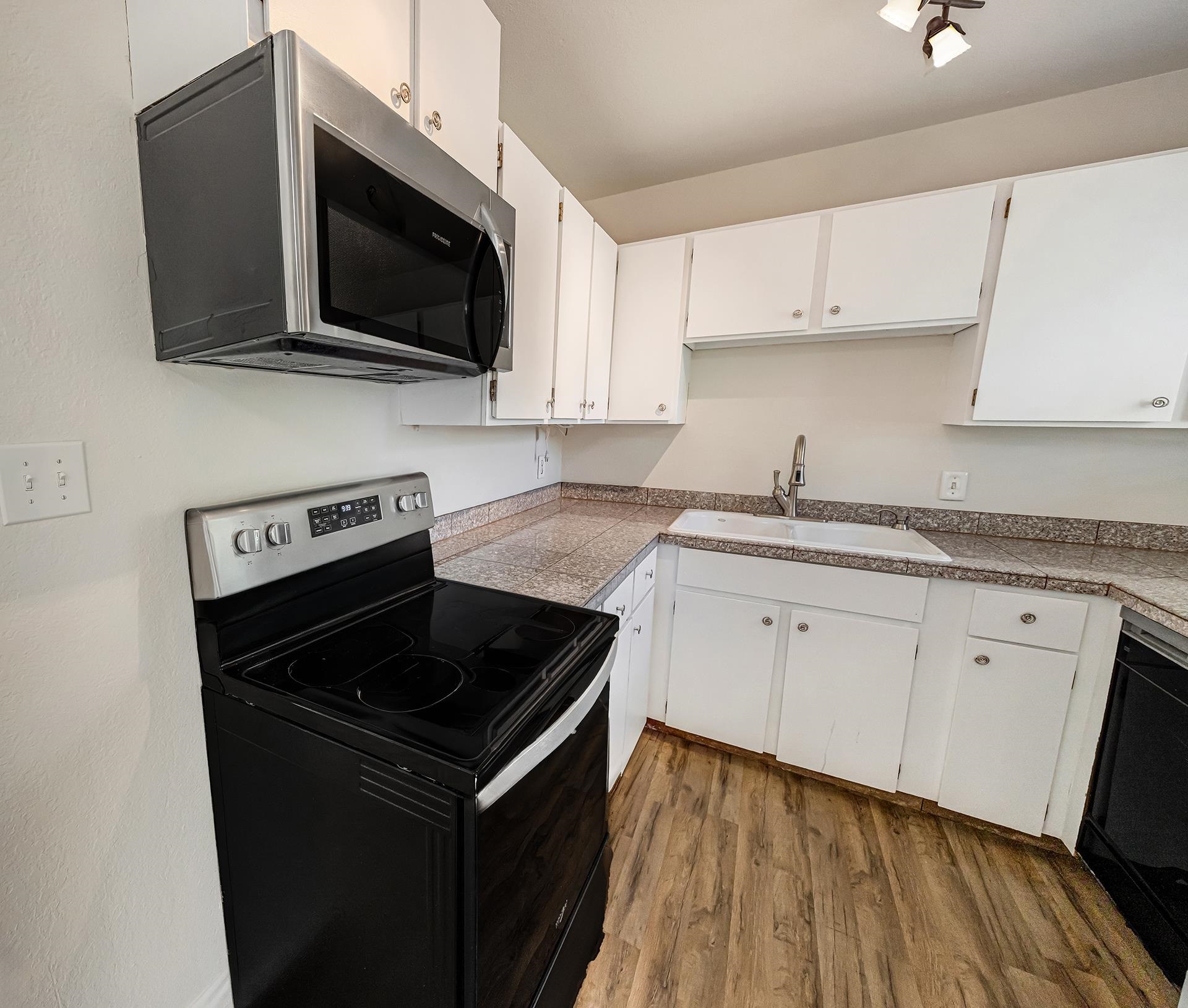 485 Mcmullin Drive Property Photo 9