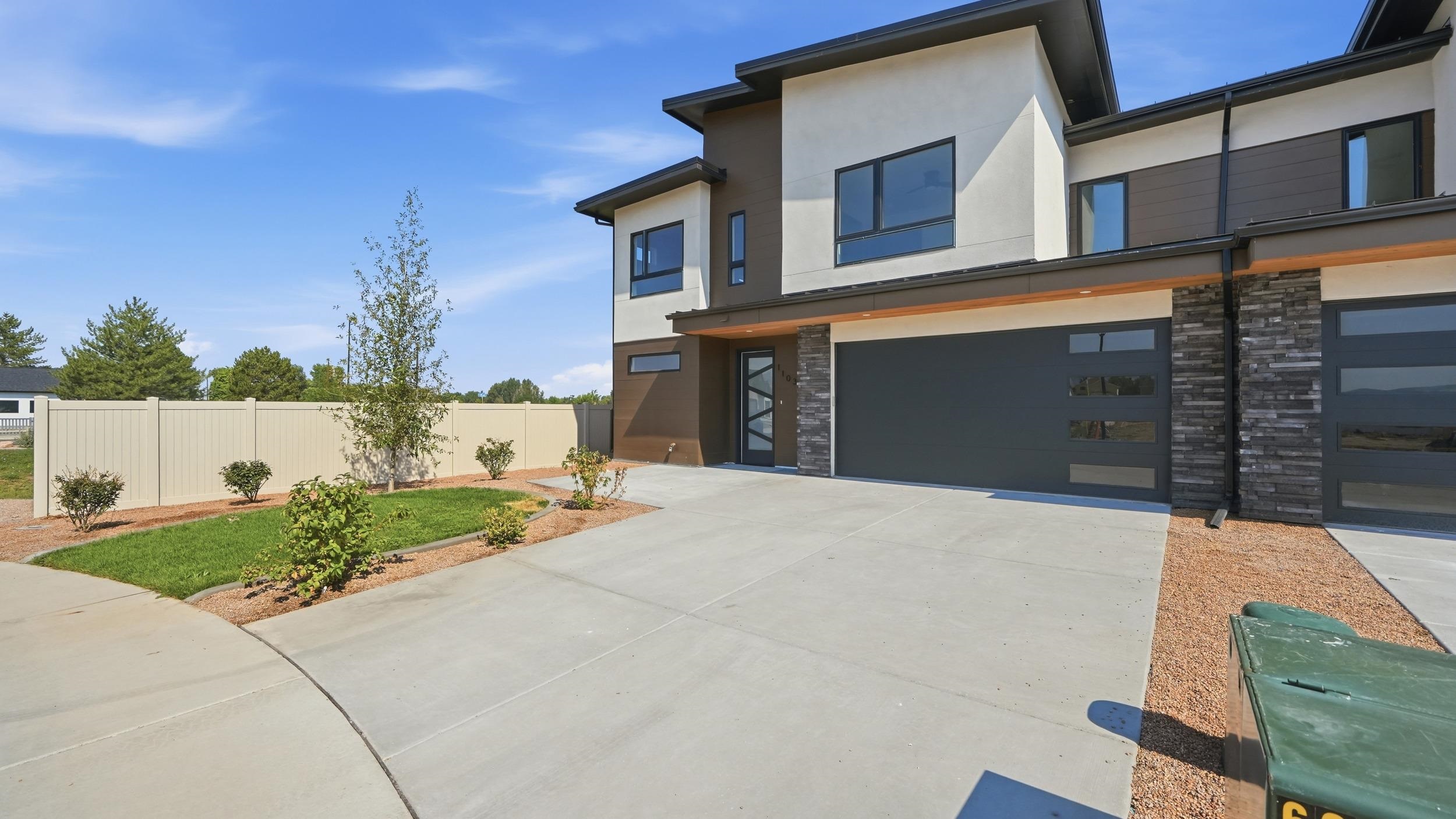1103 Mee Canyon Circle Property Photo 4