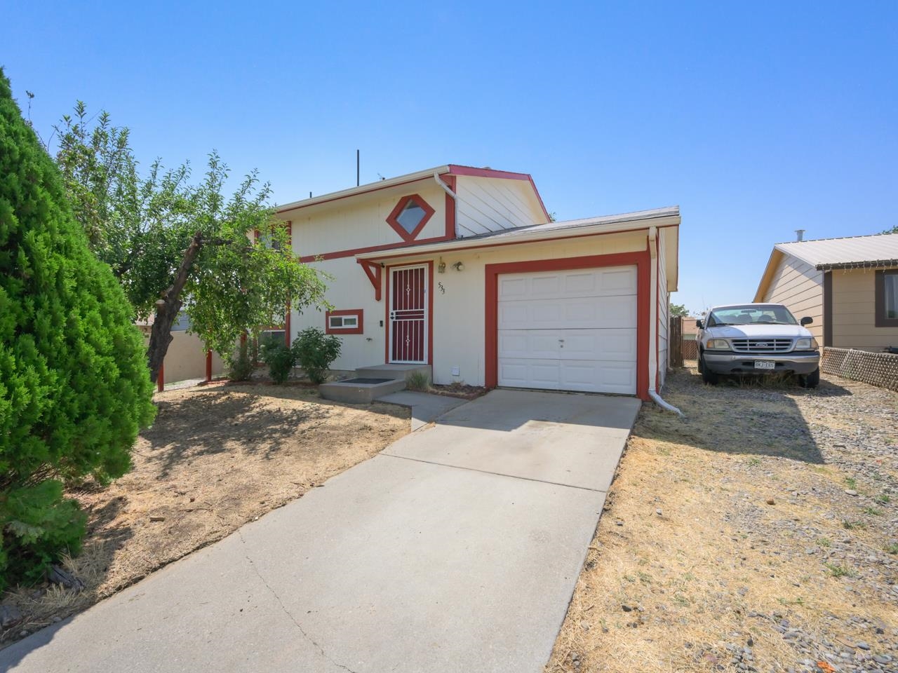 533 Gardner Way Property Photo 1