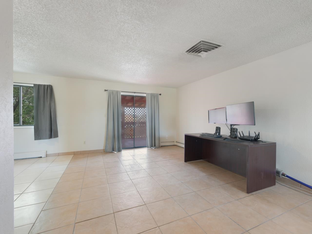 533 Gardner Way Property Photo 3