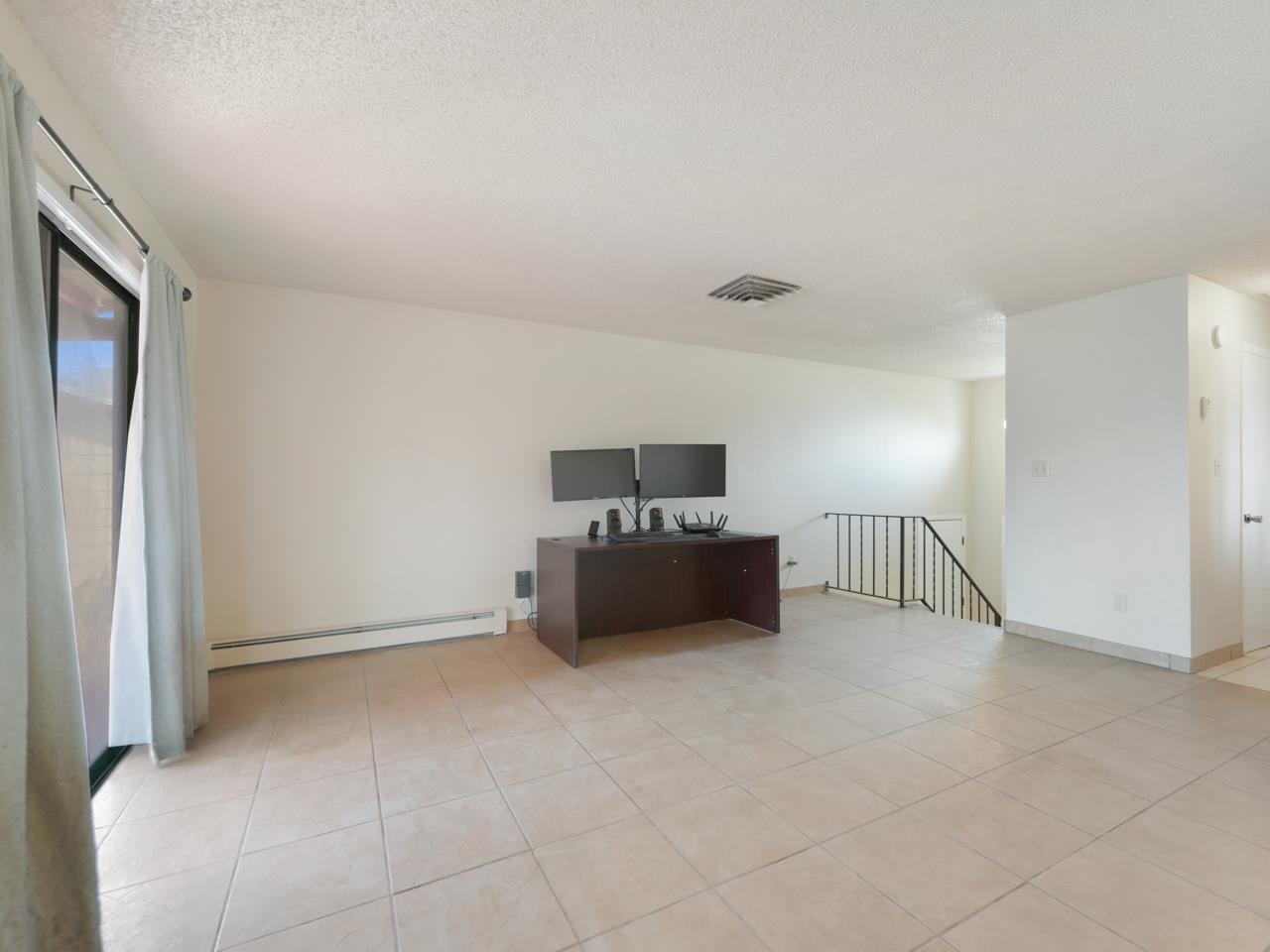 533 Gardner Way Property Photo 4