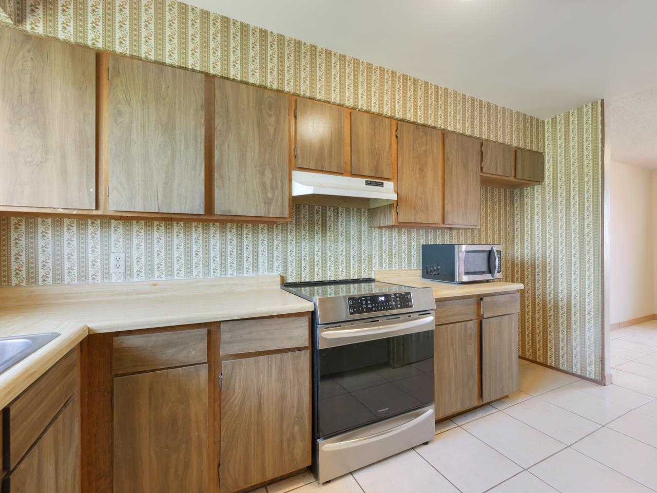 533 Gardner Way Property Photo 9