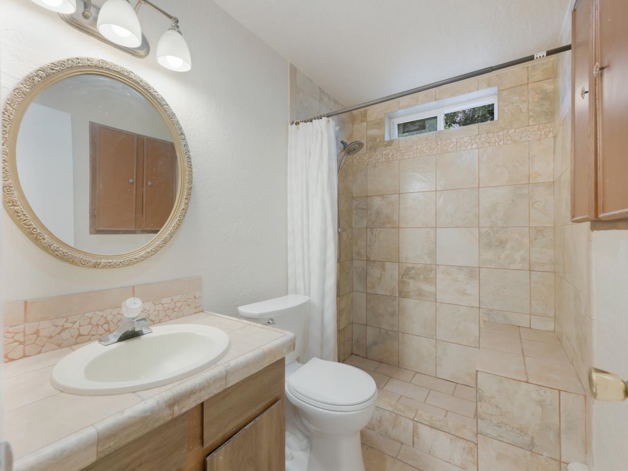 533 Gardner Way Property Photo 14