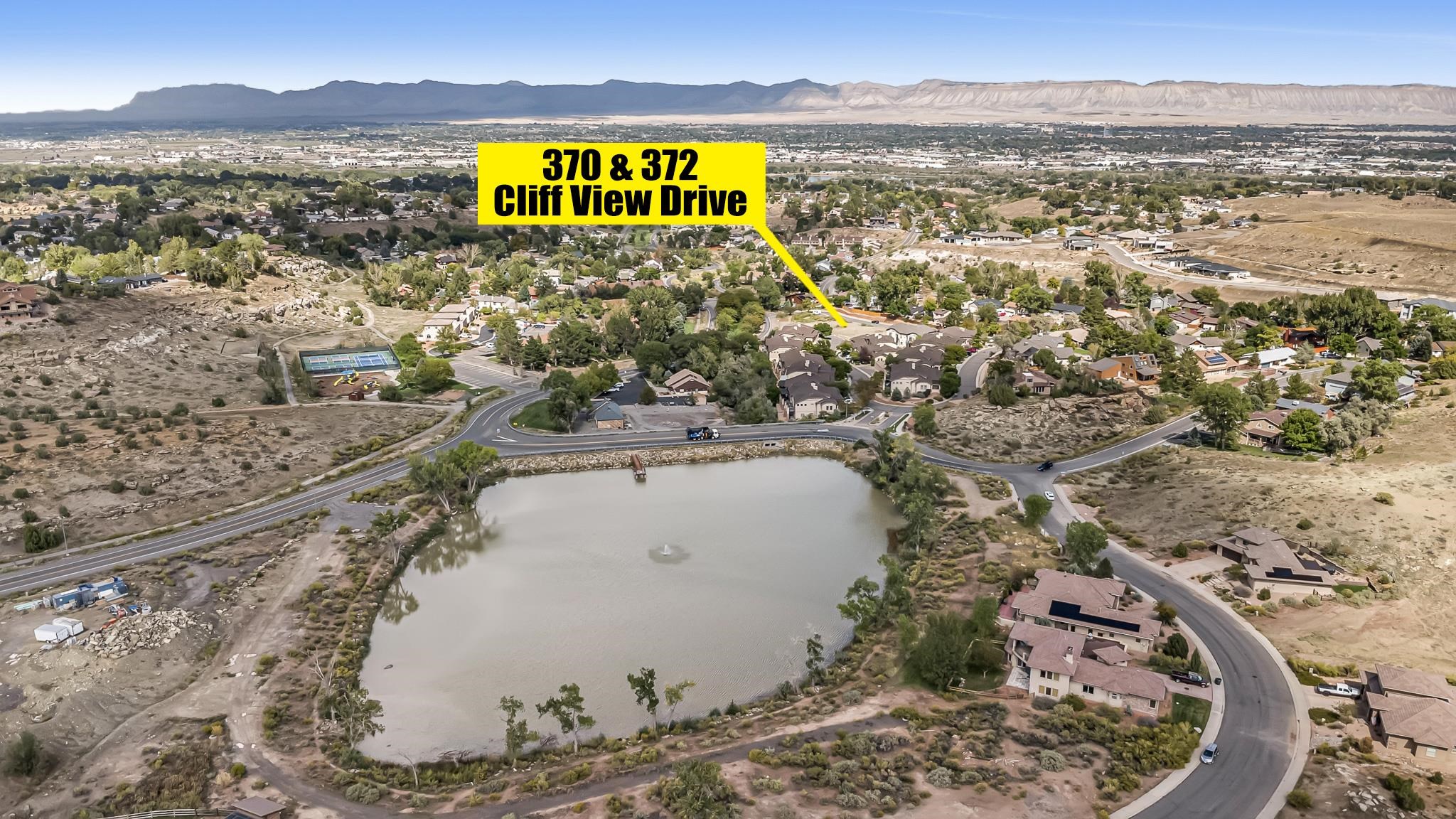 370, 372 Cliff View Drive Property Photo 4