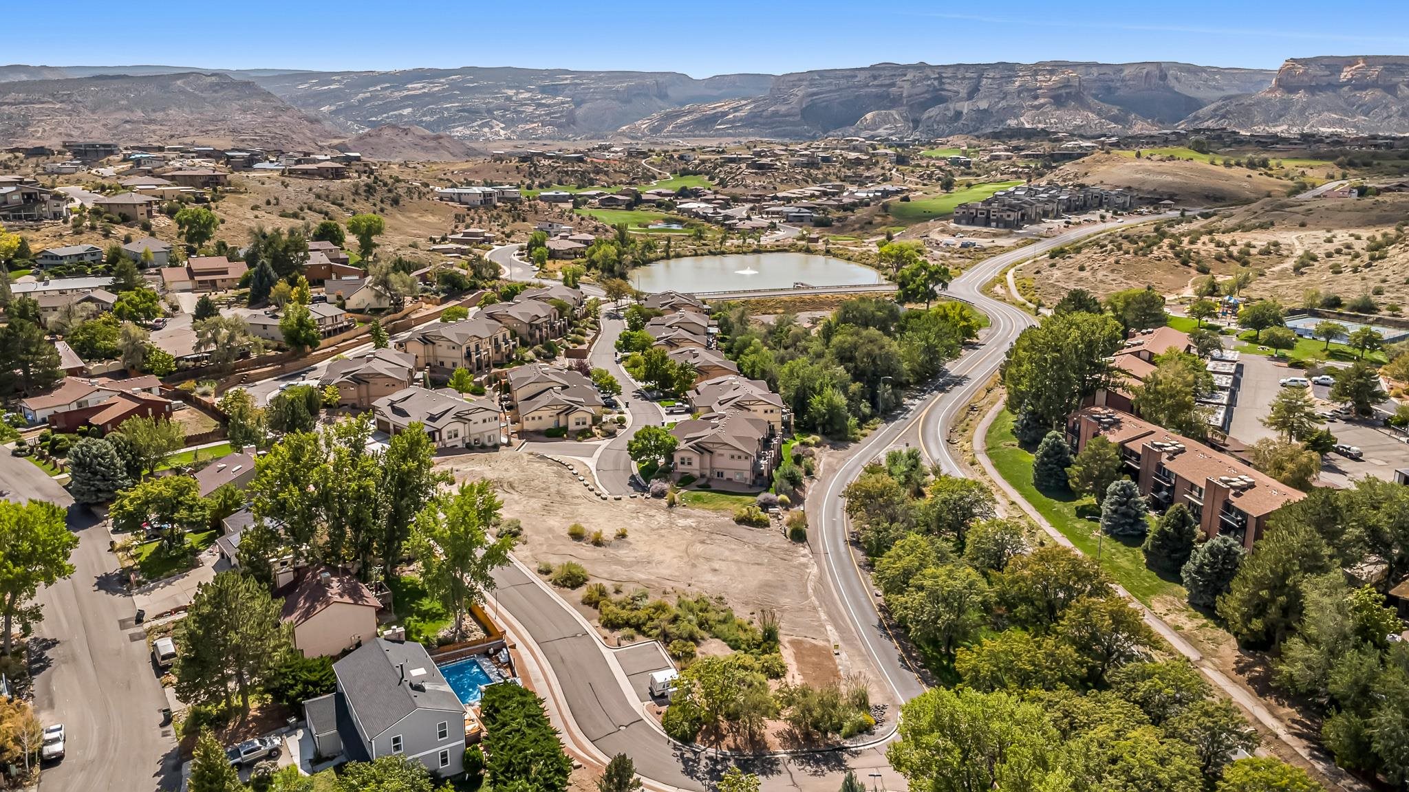 370, 372 Cliff View Drive Property Photo 8