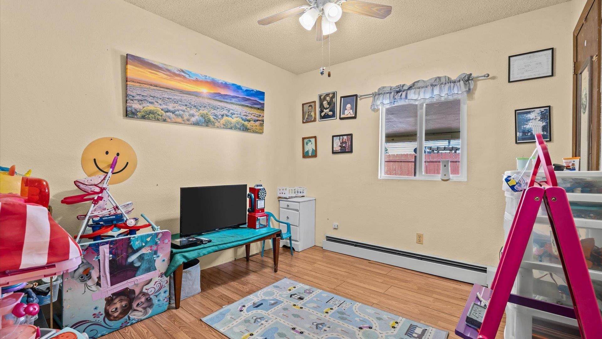466 Santee Street Property Photo 13