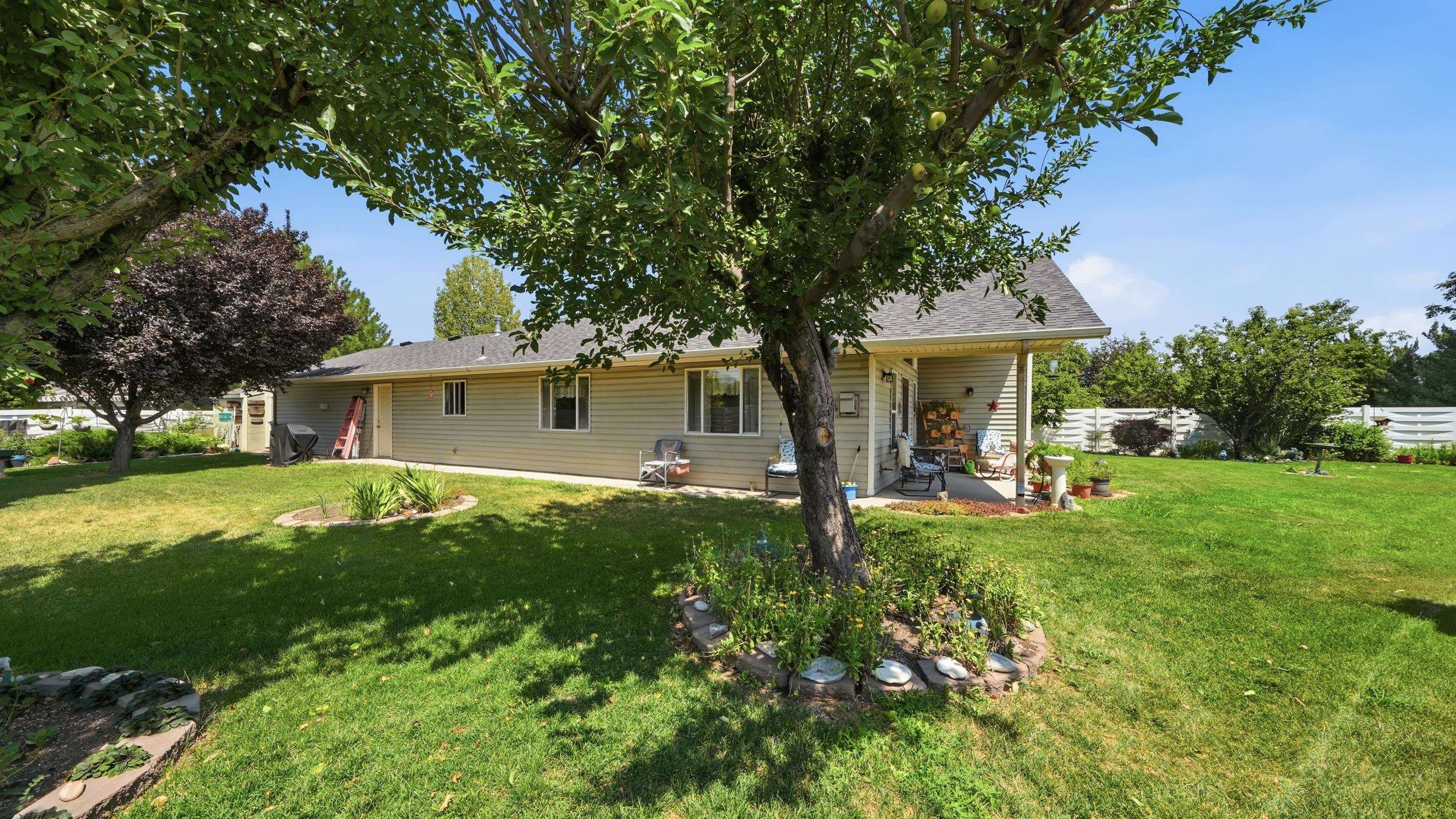 2857 Pinehurst Lane Property Photo 4