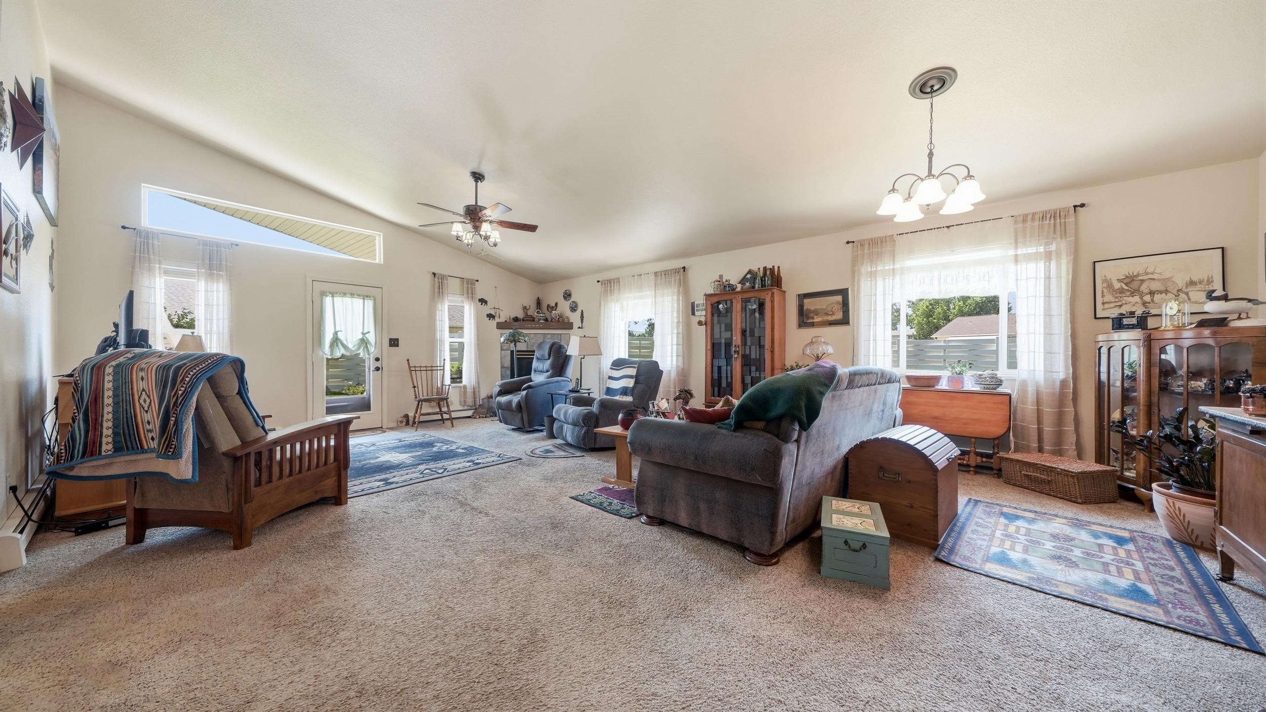 2857 Pinehurst Lane Property Photo 10