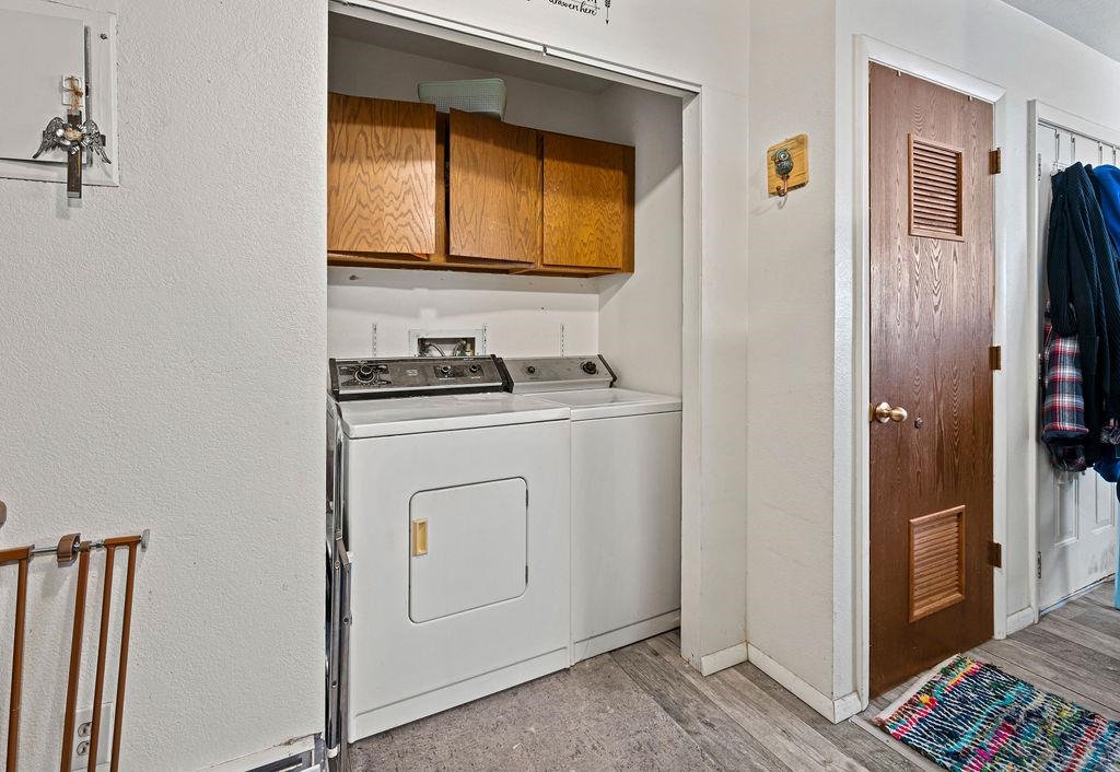 3290 Lombardy Lane Property Photo 6