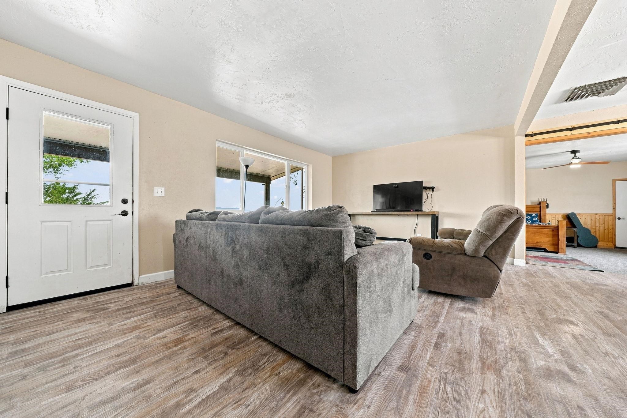 1010 Q 3/4 Road Property Photo 4