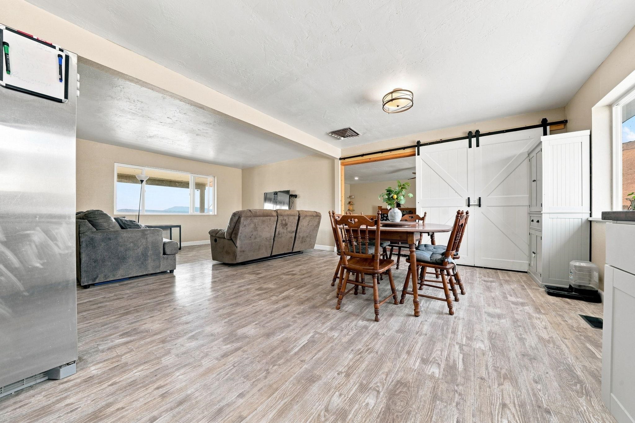 1010 Q 3/4 Road Property Photo 6