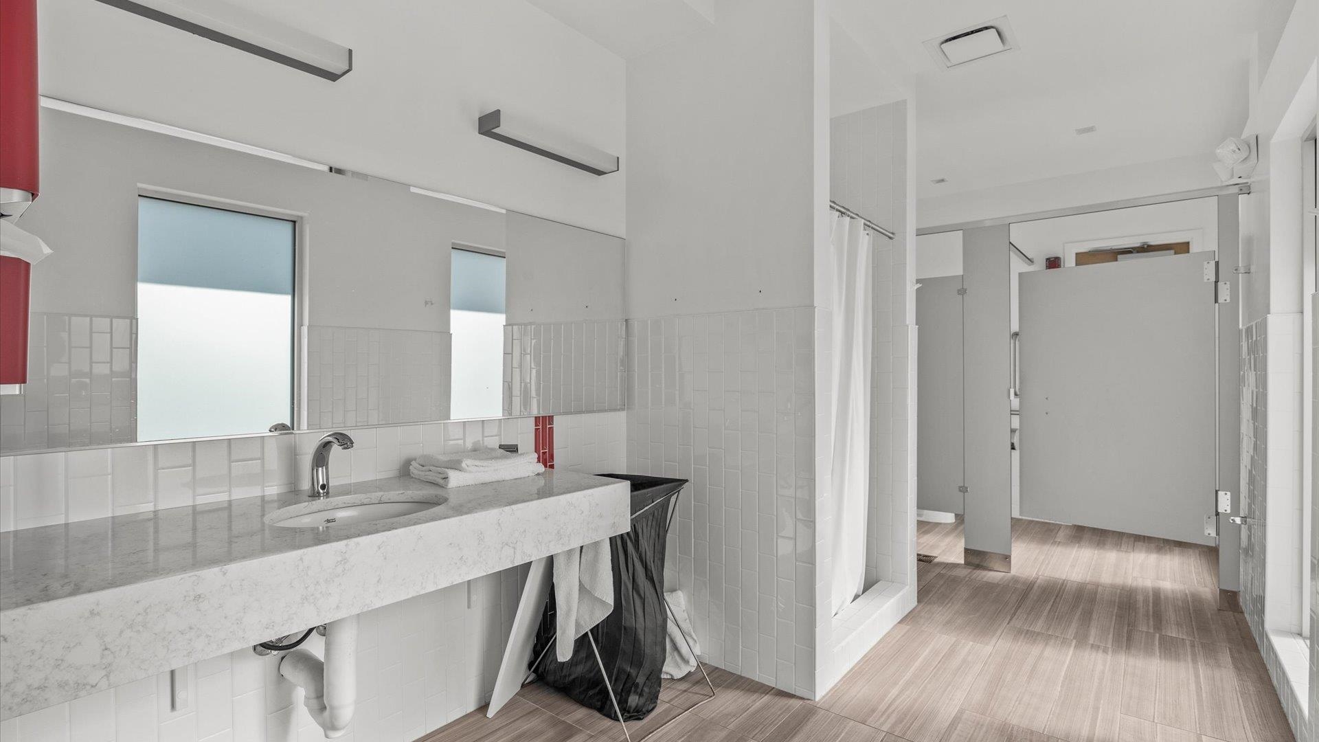 2755 North Avenue Property Photo 10
