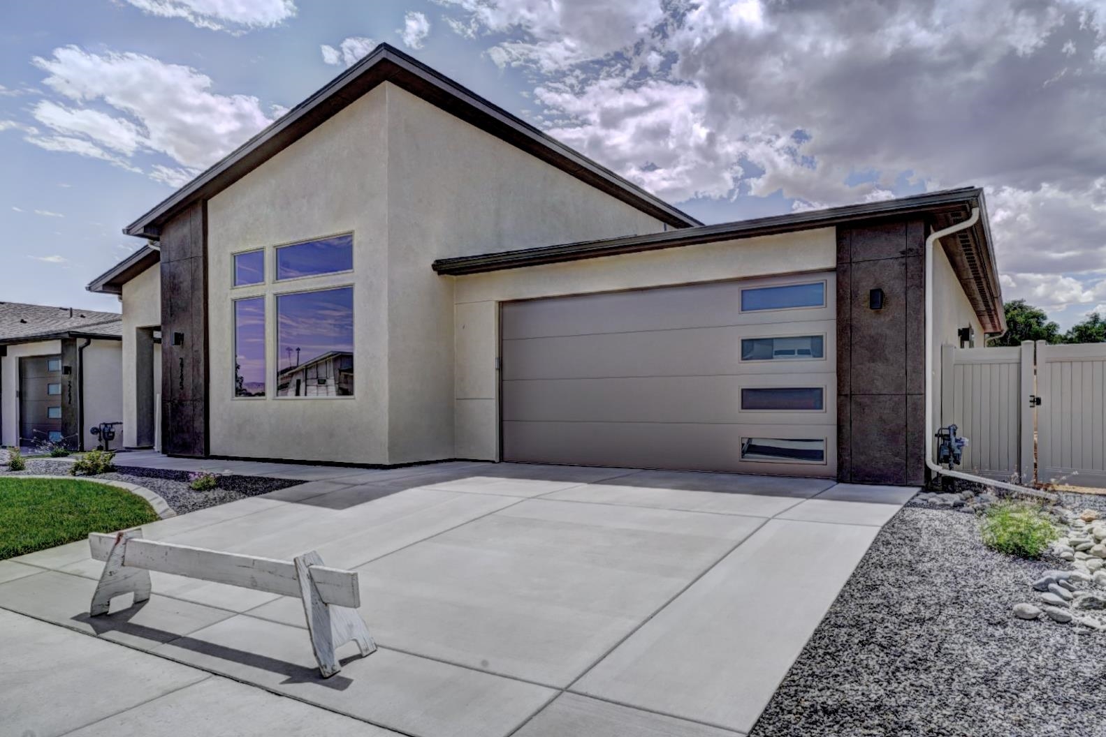 2745 Eclipse Avenue Property Photo 1