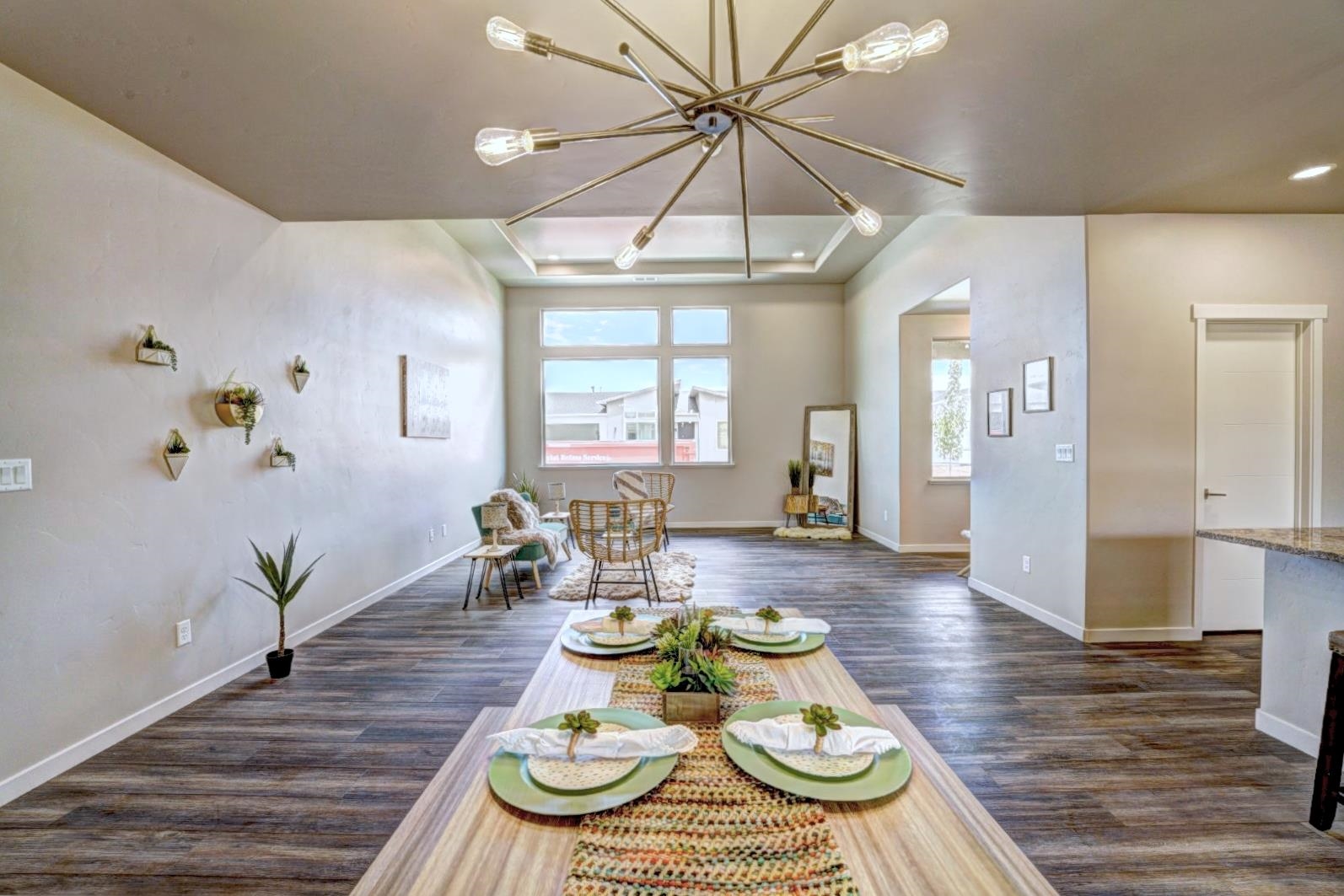 2745 Eclipse Avenue Property Photo 4