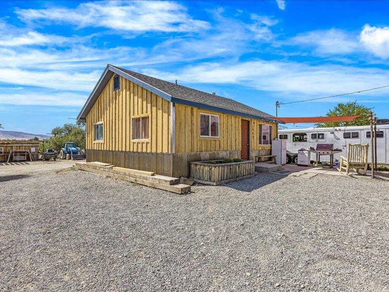 1305 M 1/4 Road Property Photo 5