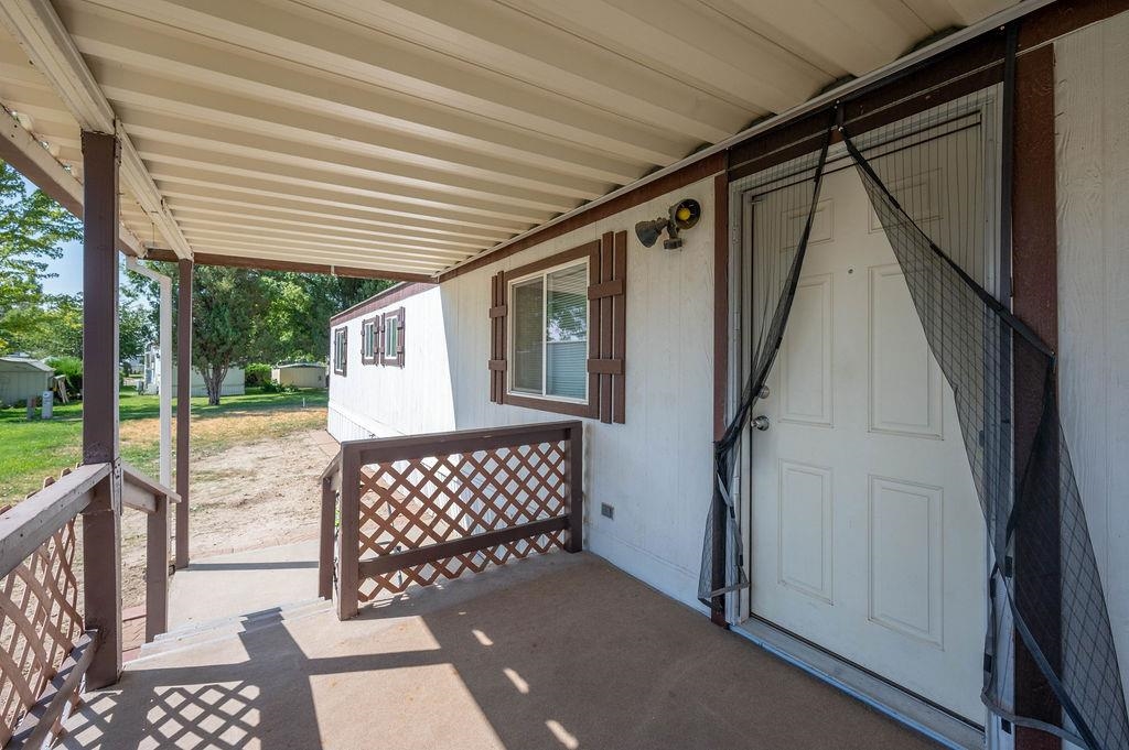 3251 E Road Property Photo 3