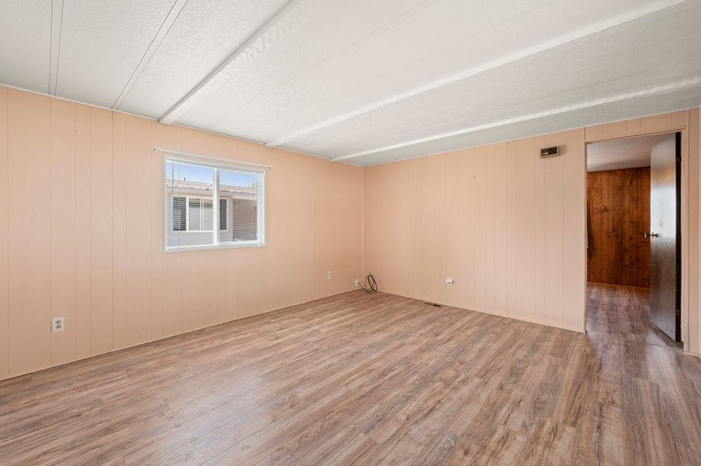 3251 E Road Property Photo 7