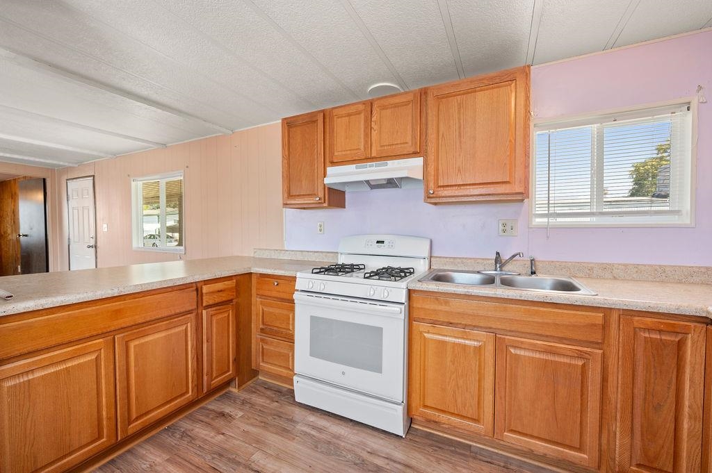 3251 E Road Property Photo 10