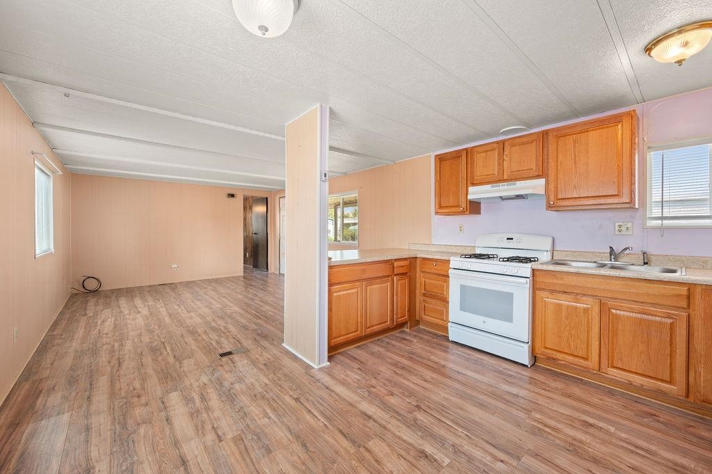 3251 E Road Property Photo 12
