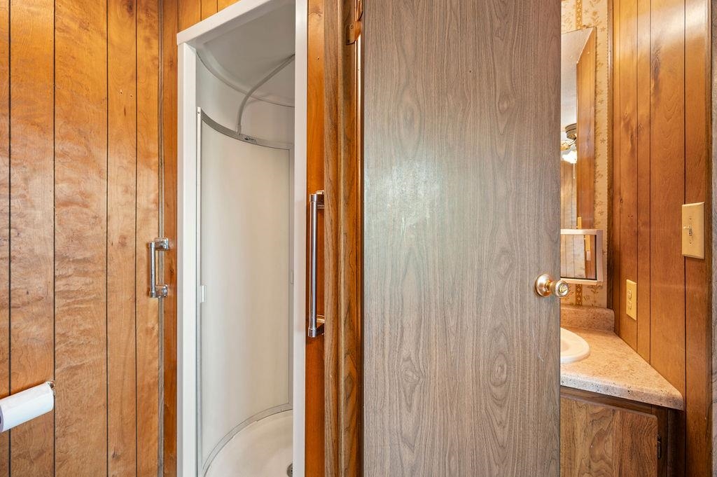 3251 E Road Property Photo 17
